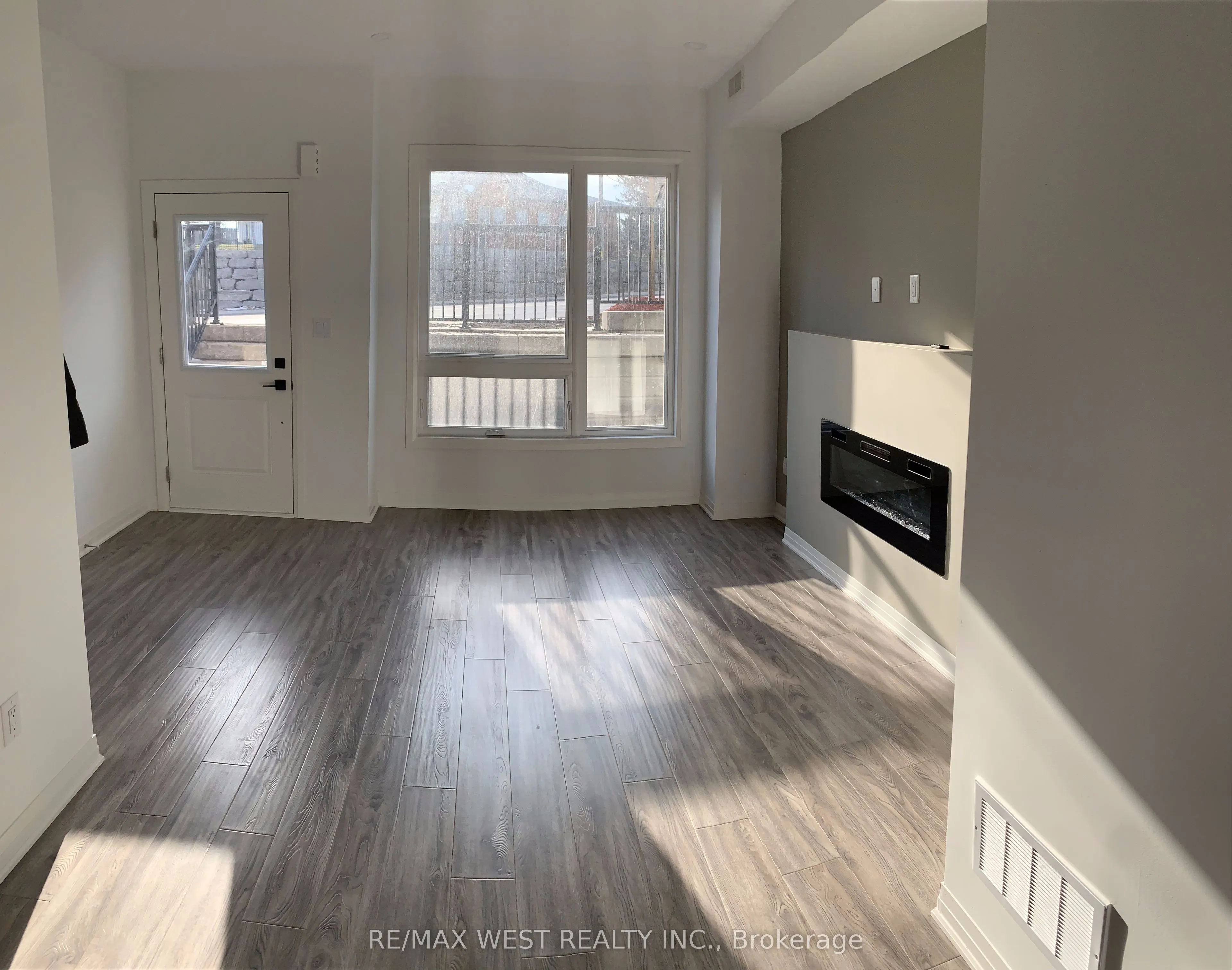 1658 Pleasure Valley Path N
