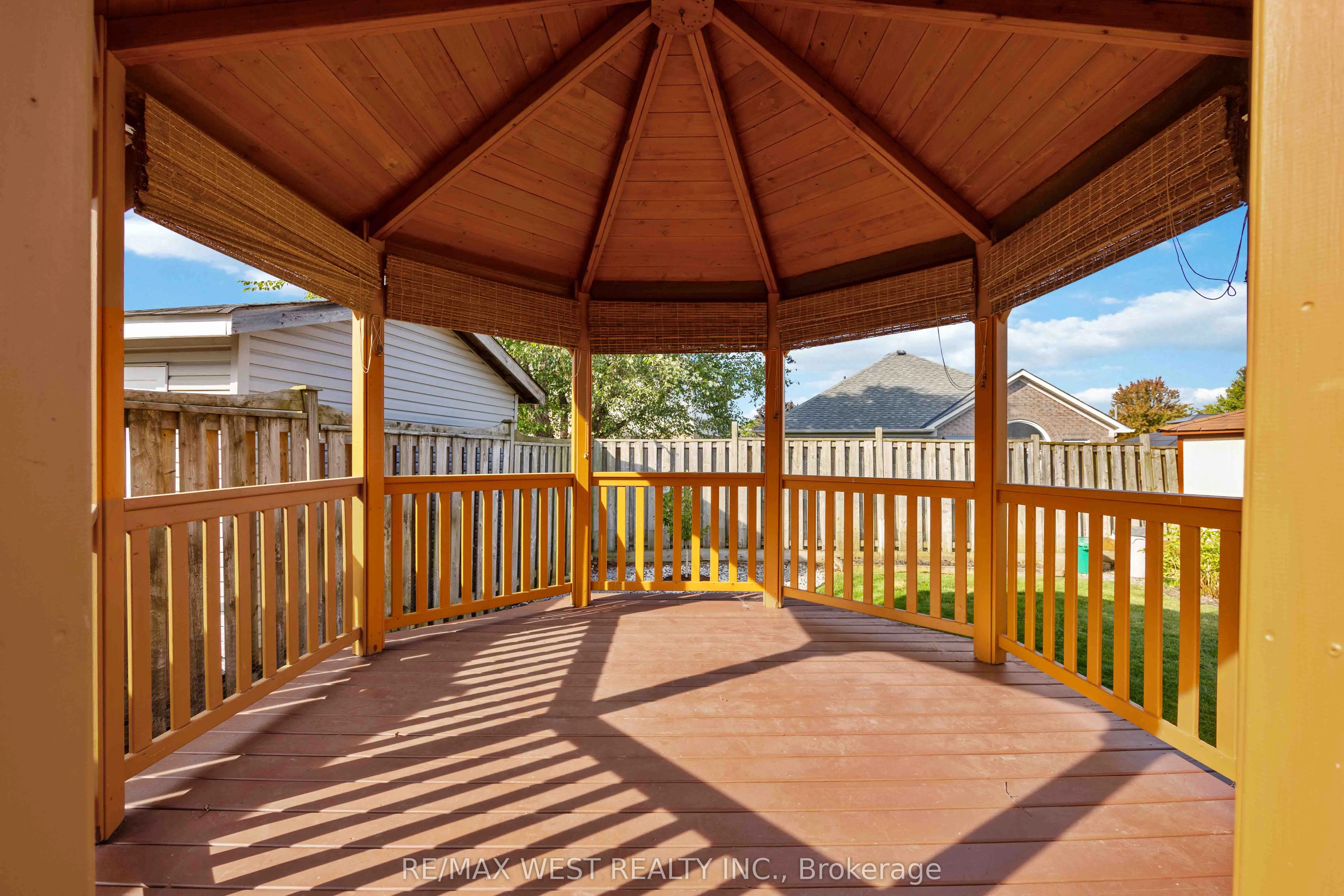 636 Faywood Crescent