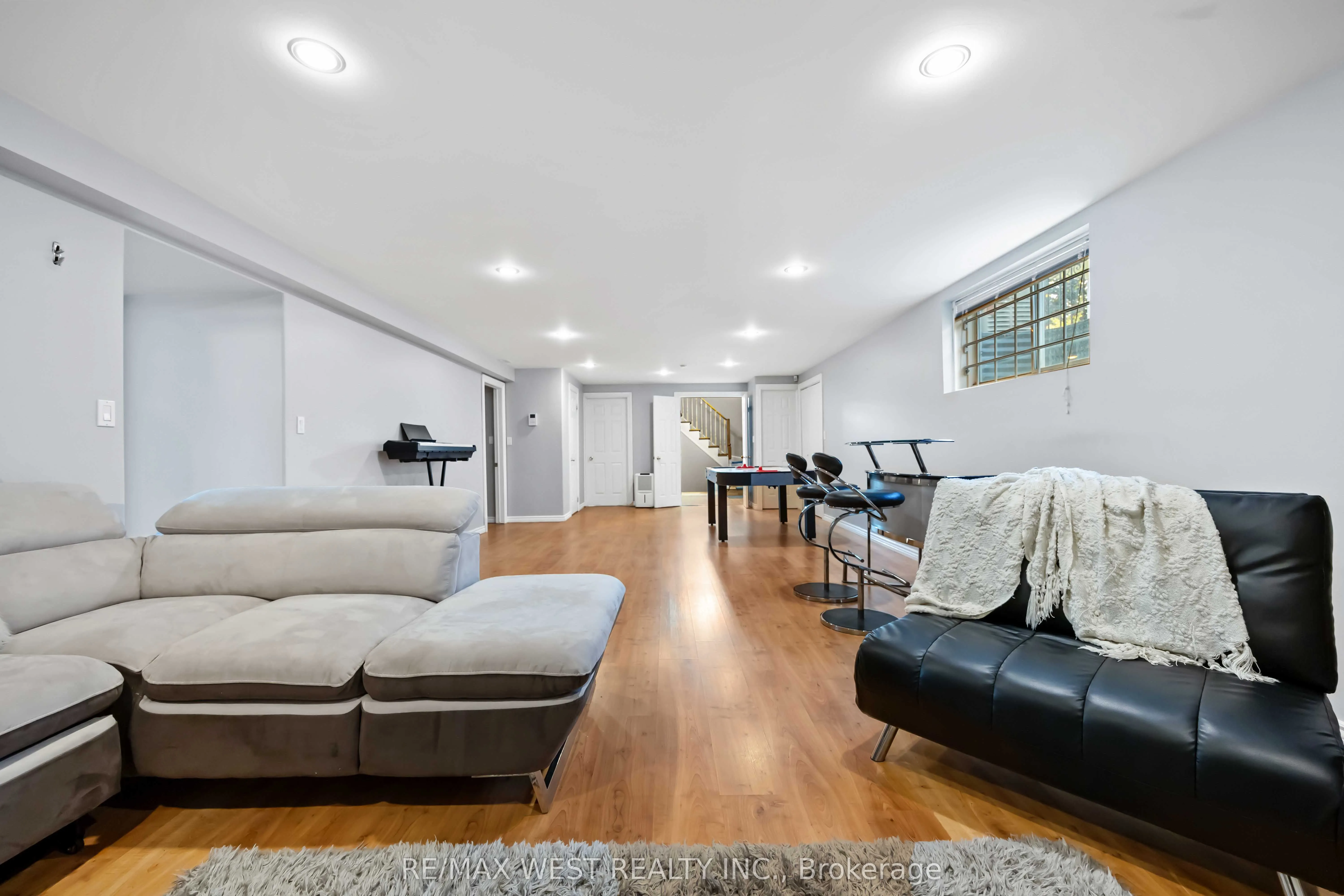 636 Faywood Crescent