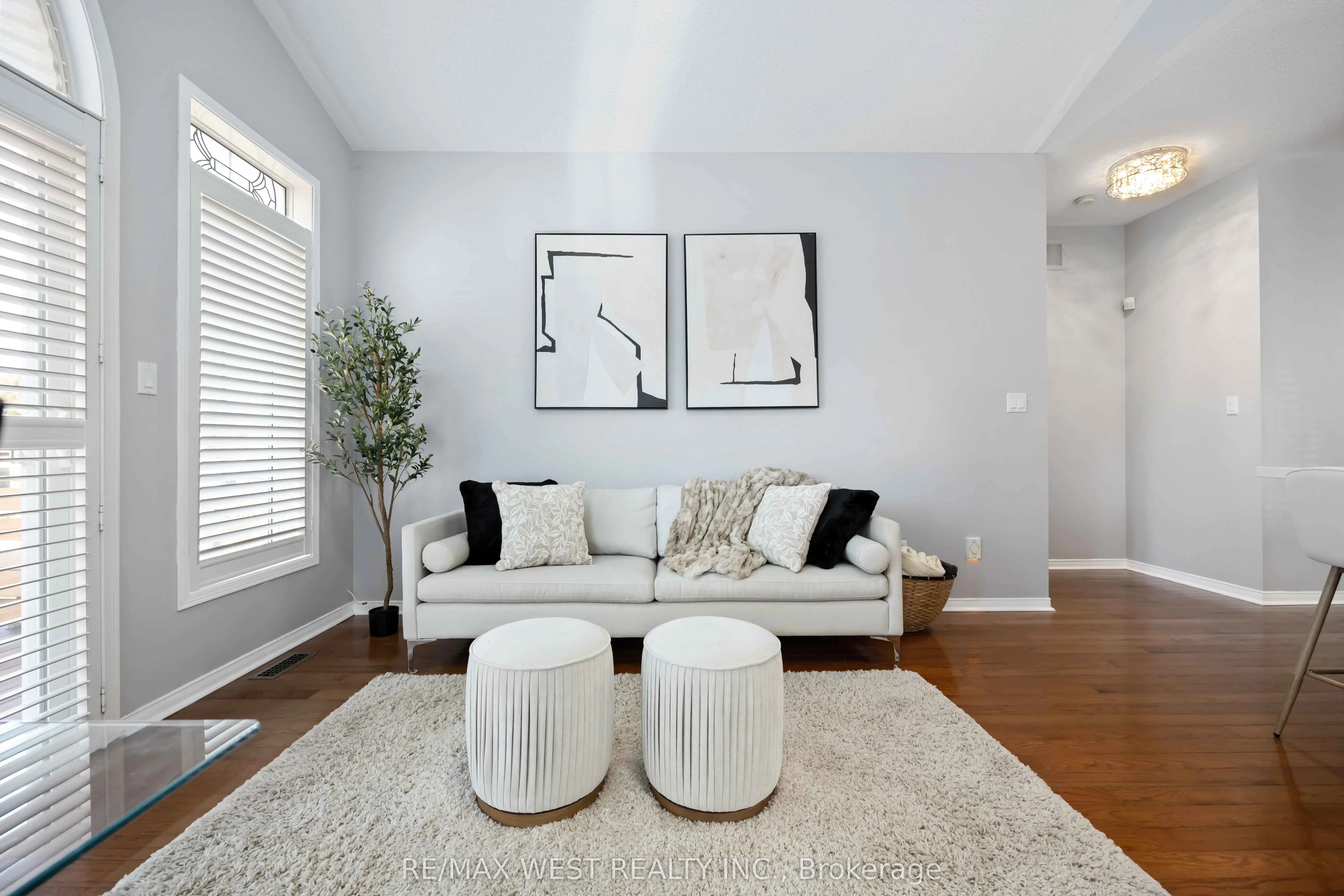 636 Faywood Crescent