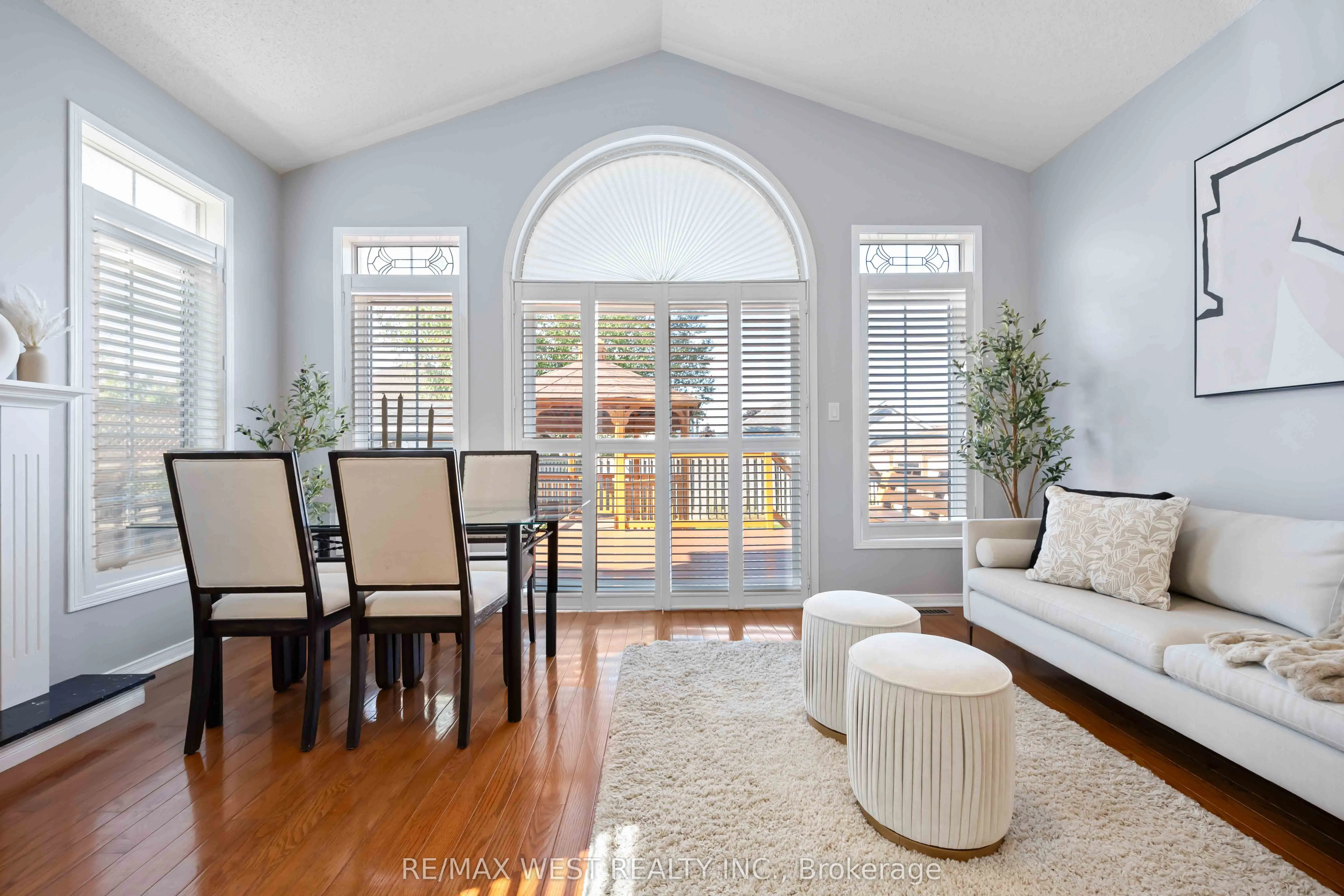 636 Faywood Crescent