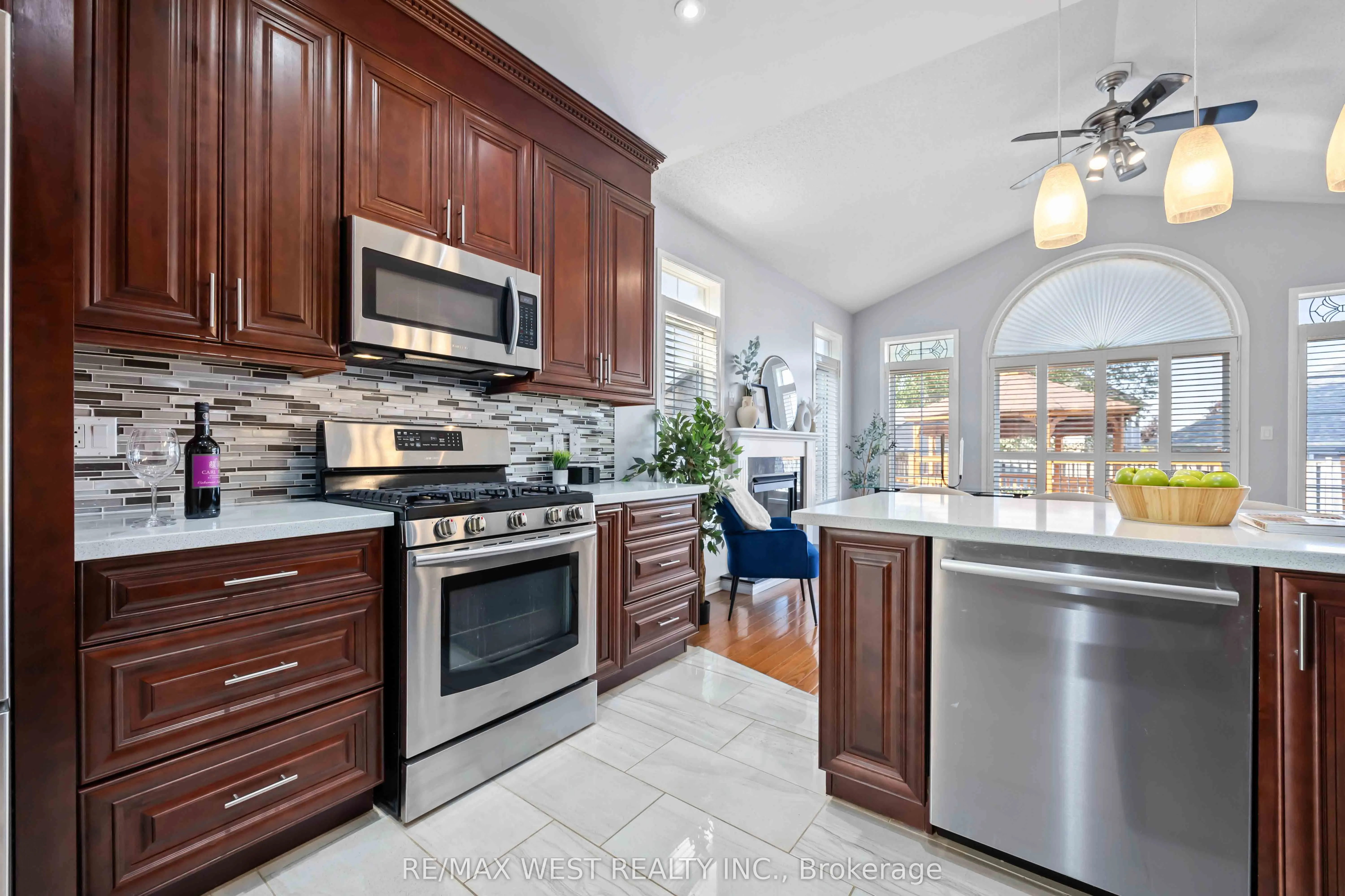 636 Faywood Crescent
