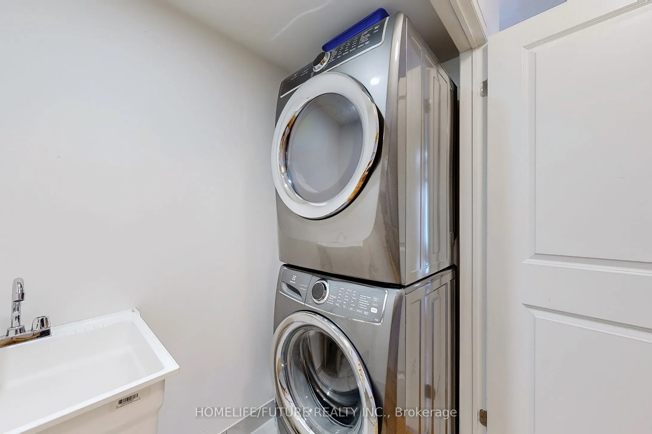 224 Lord Elgin Lane