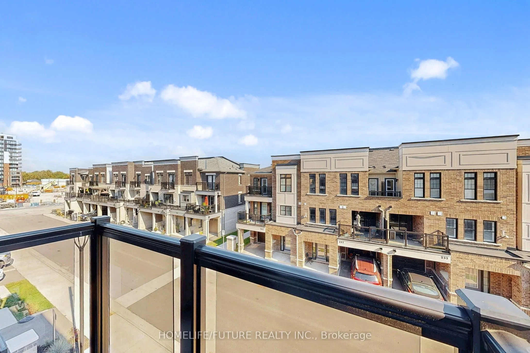 224 Lord Elgin Lane