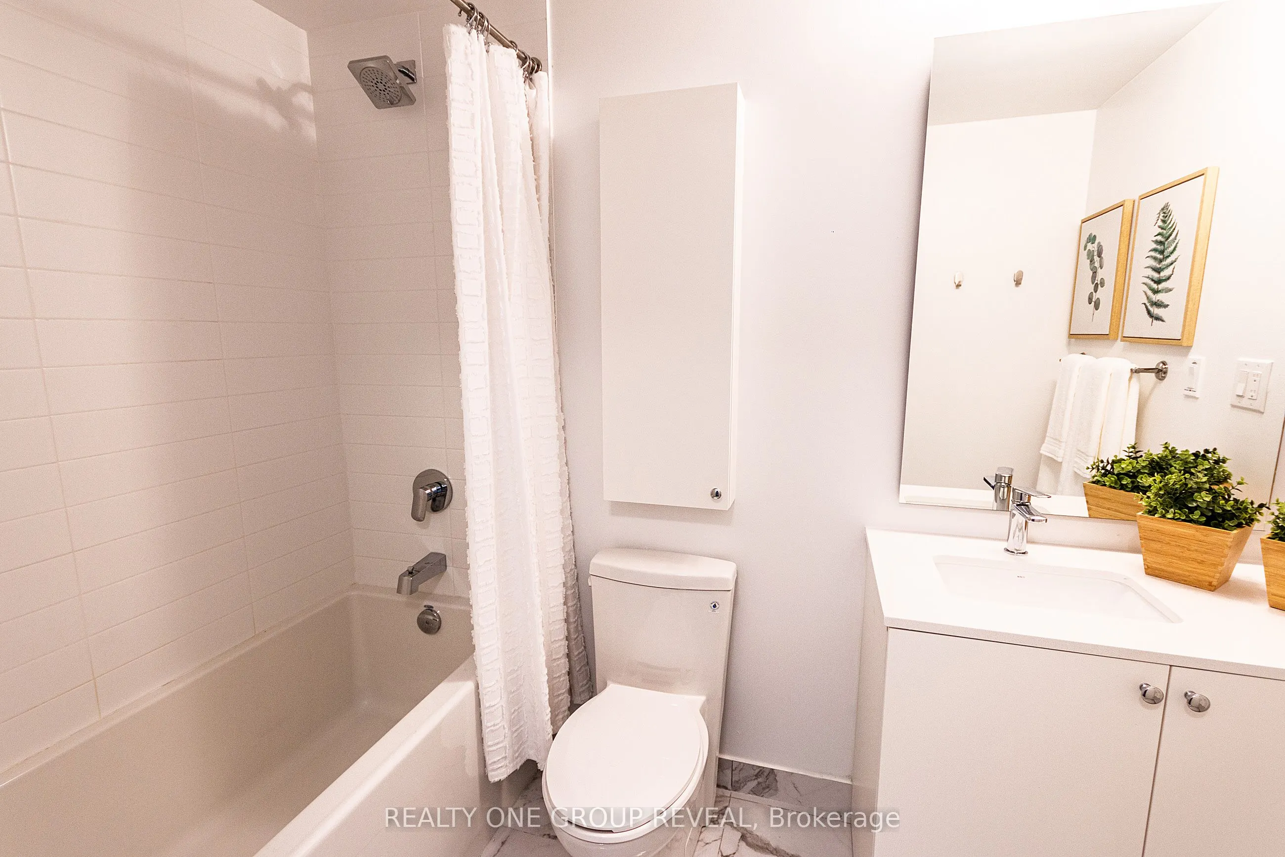 2799 Kingston Road, #913