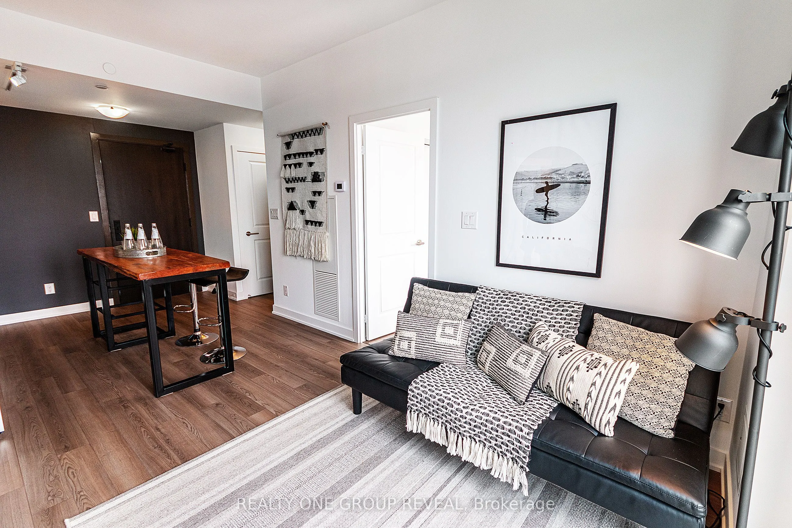 2799 Kingston Road, #913