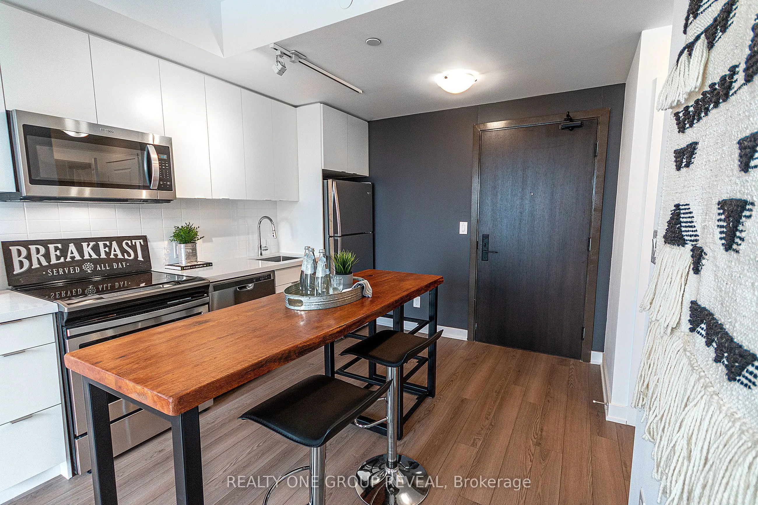 2799 Kingston Road, #913