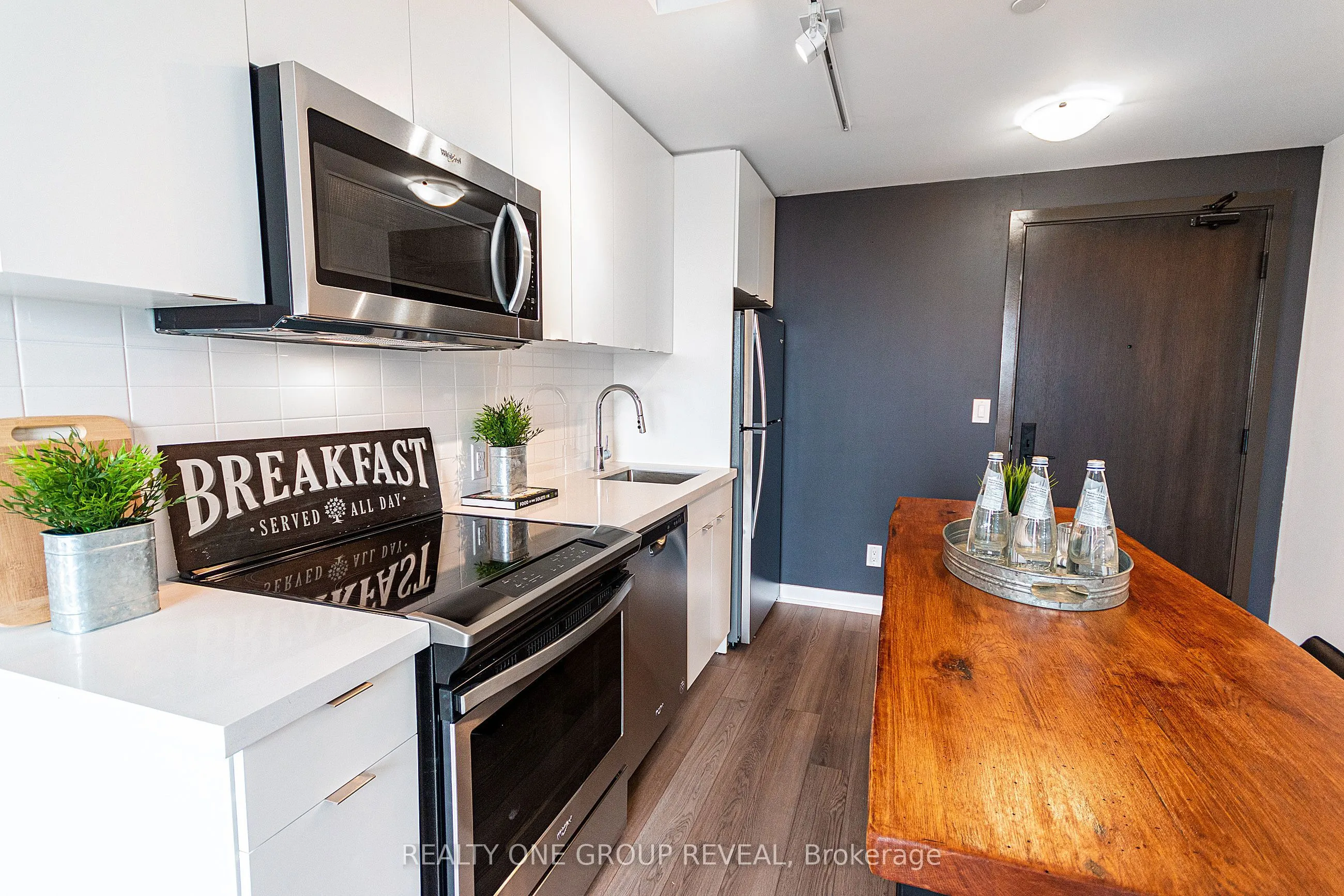 2799 Kingston Road, #913