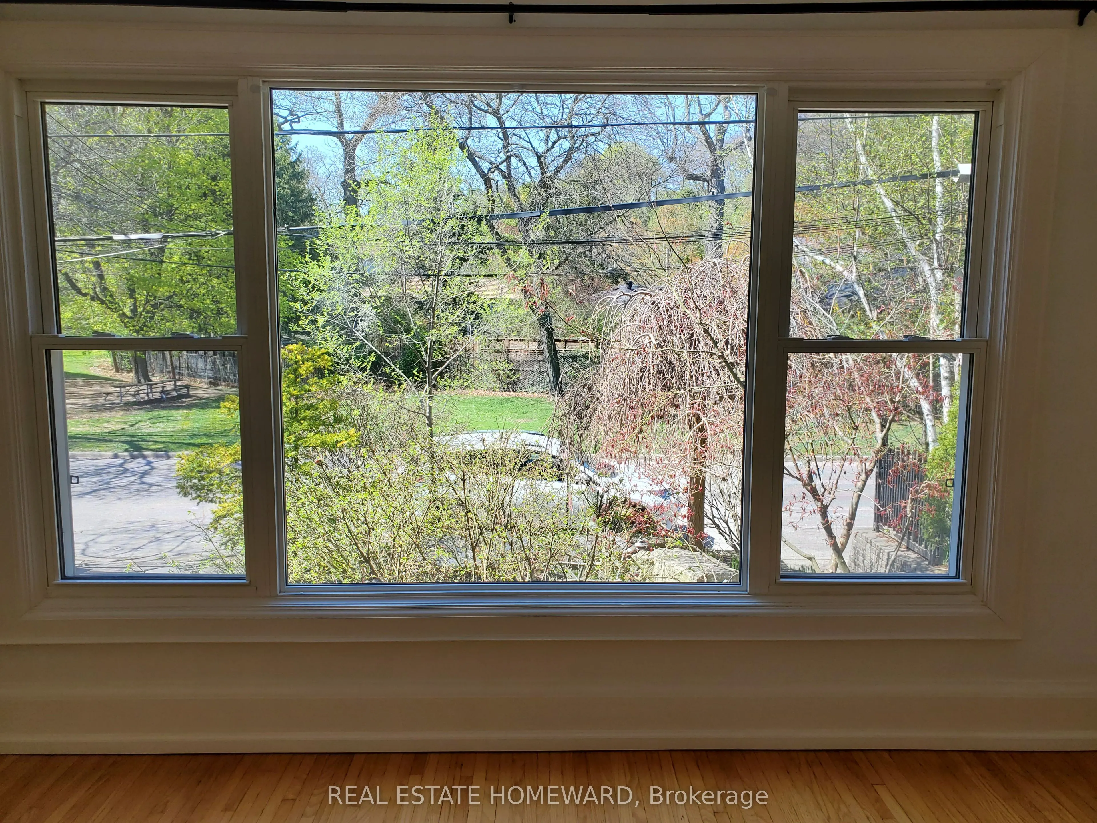 21 Love Crescent, #Main Floor