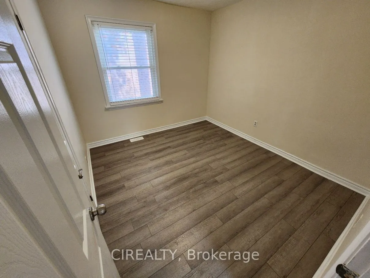82 Lilian Drive