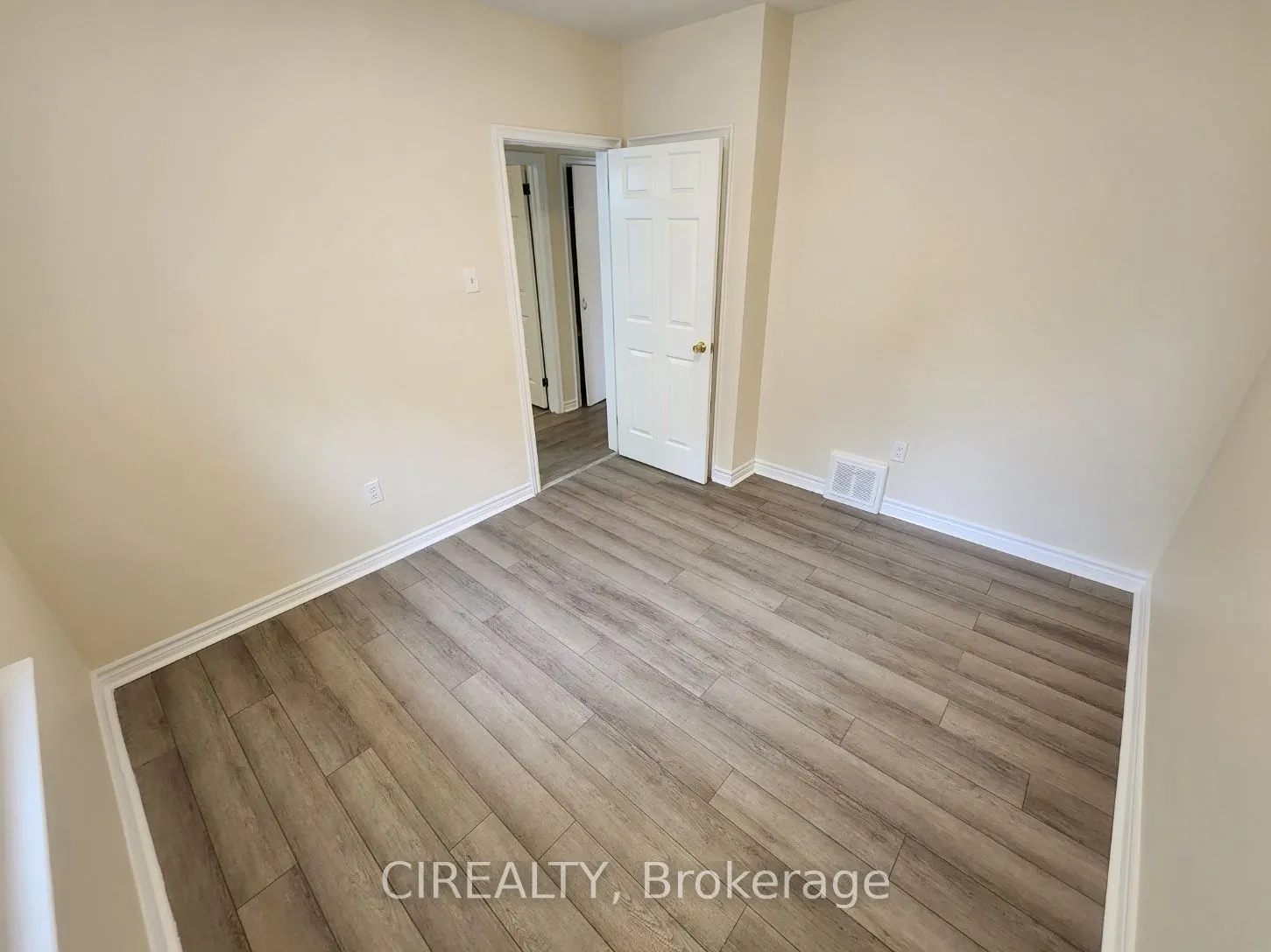 82 Lilian Drive