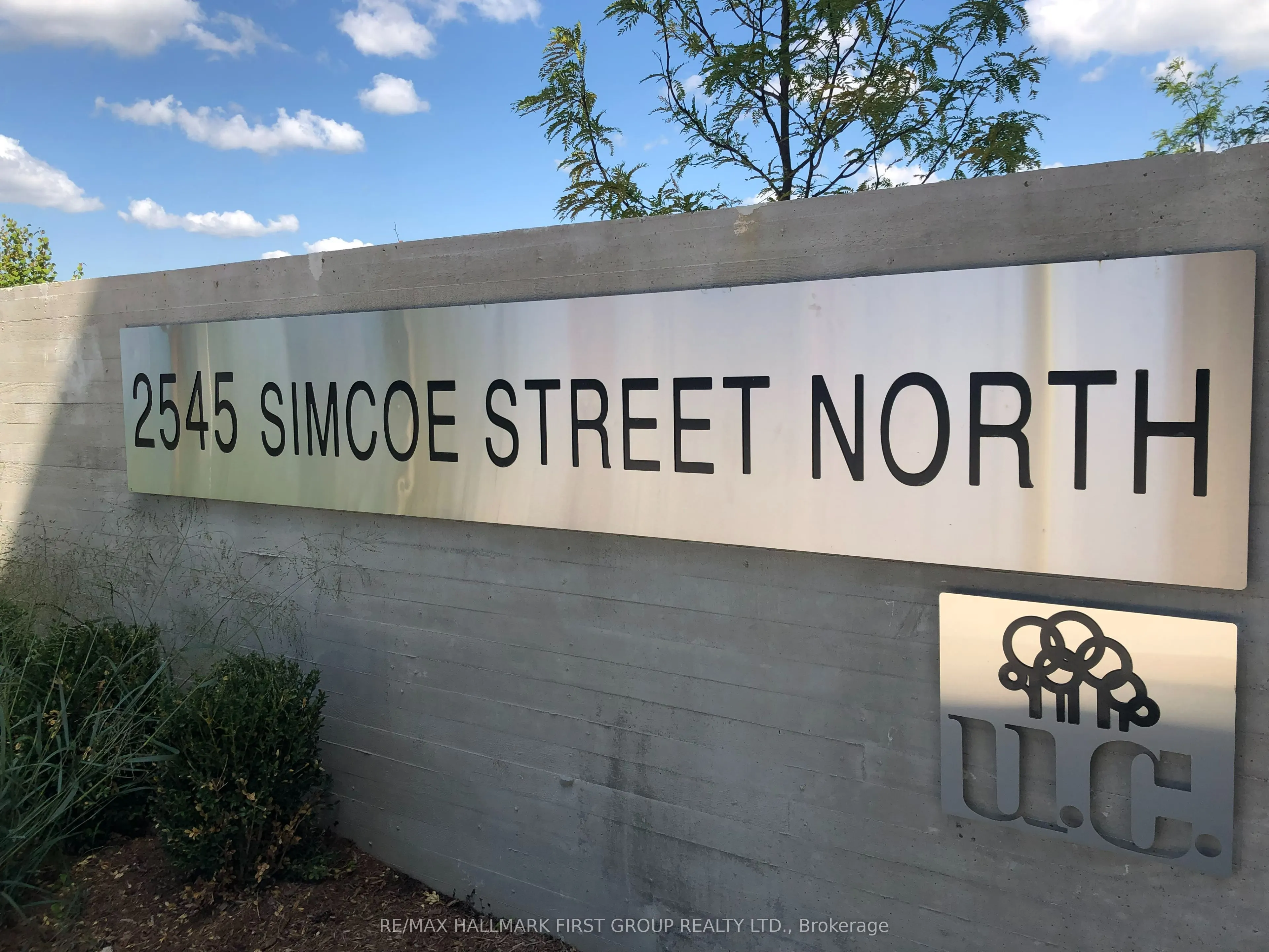 2545 Simcoe Street N, #202