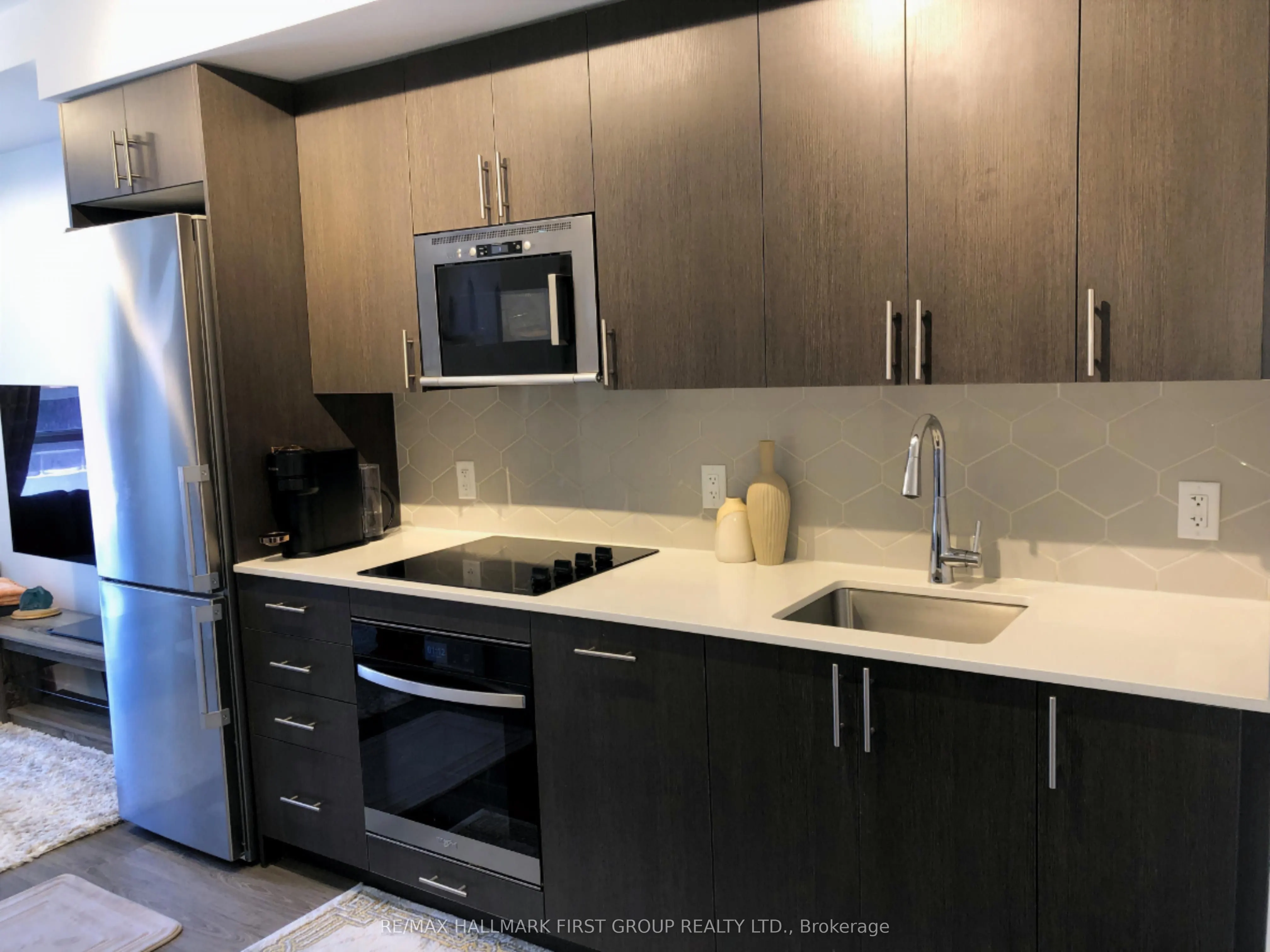 2545 Simcoe Street N, #202