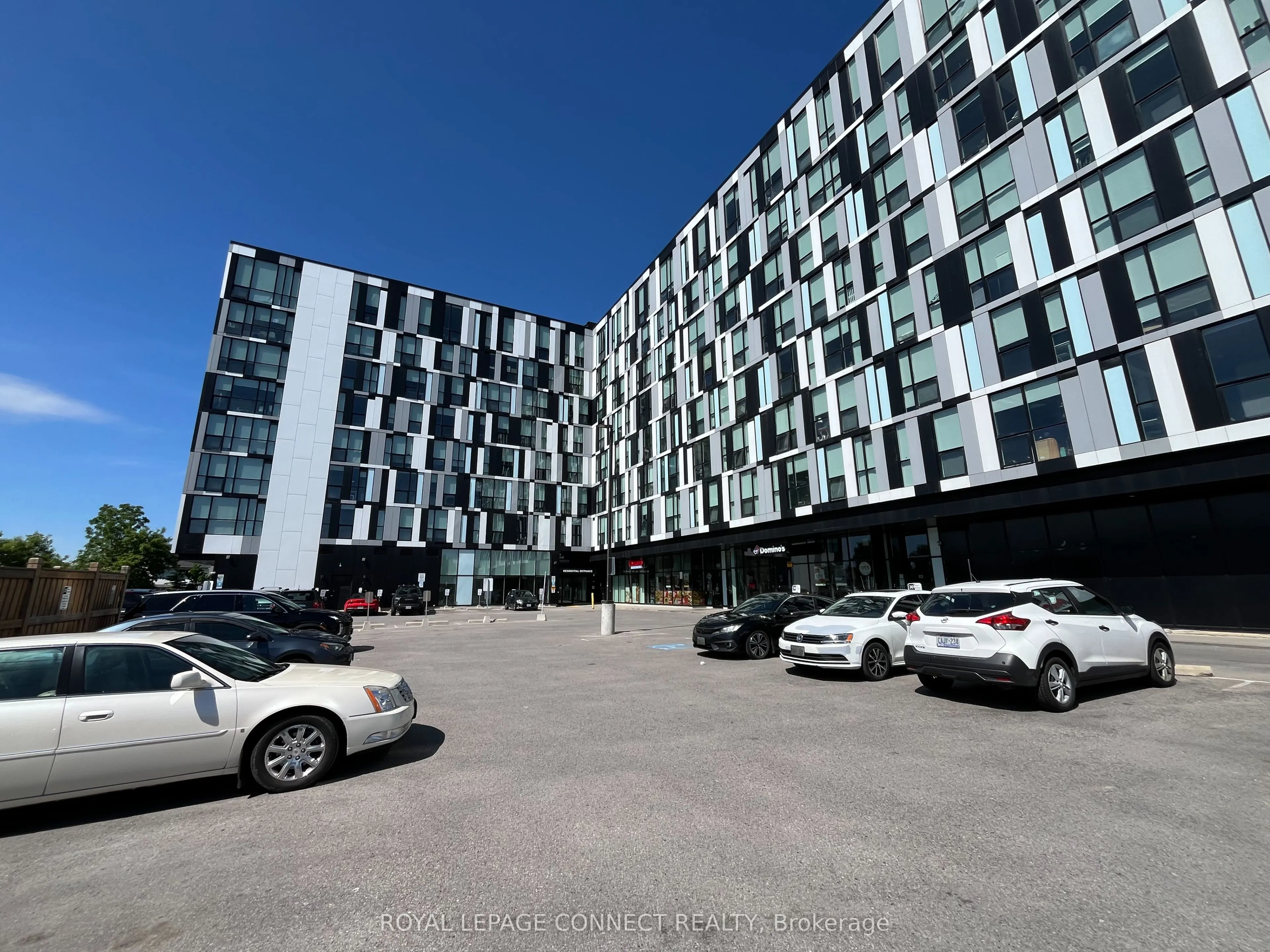 1900 Simcoe Street N, #731