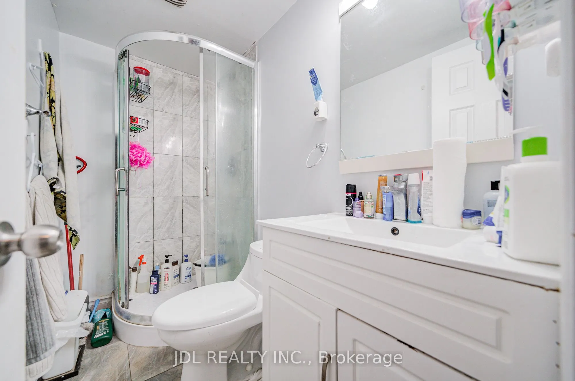 6 Norhead Avenue
