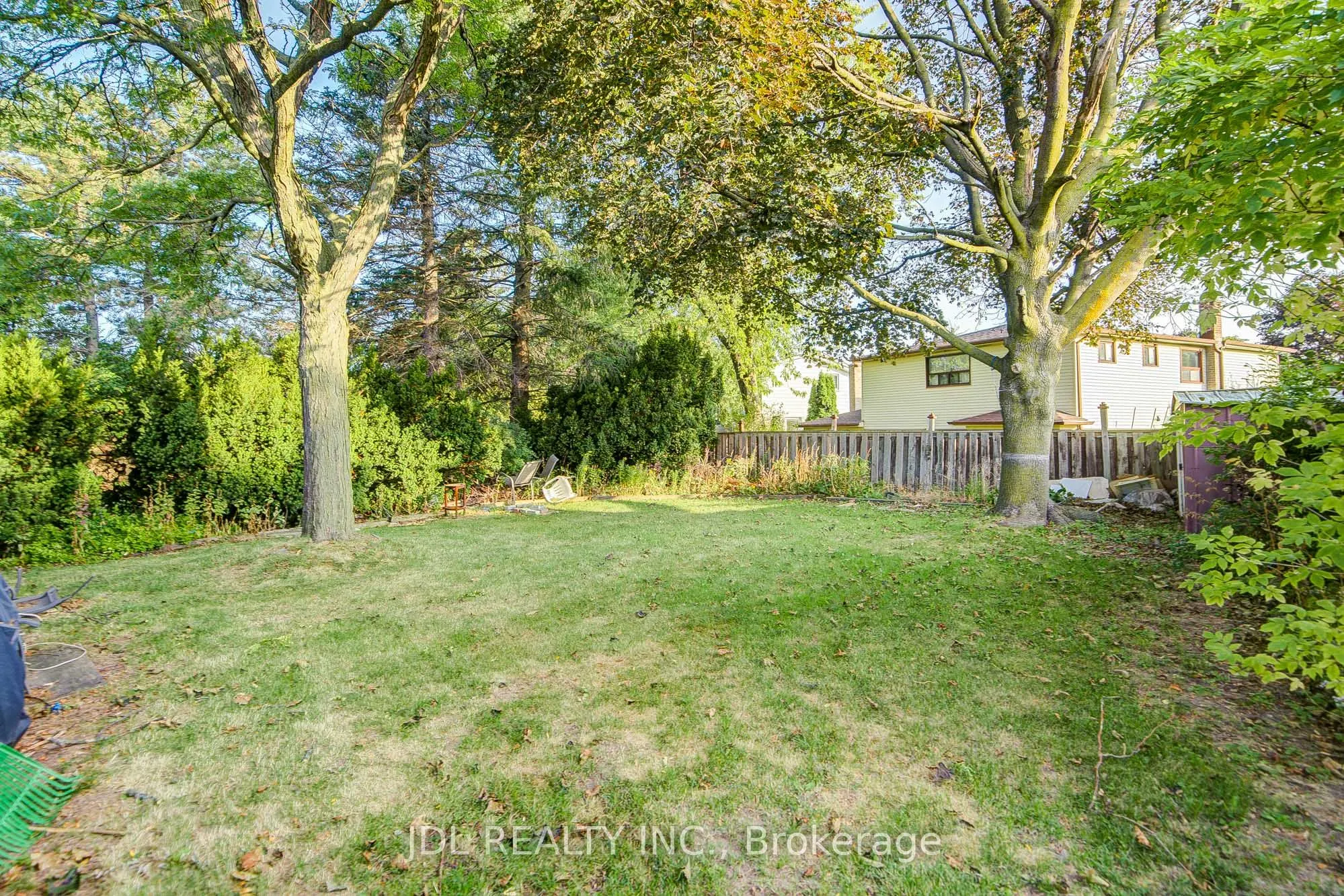 6 Norhead Avenue