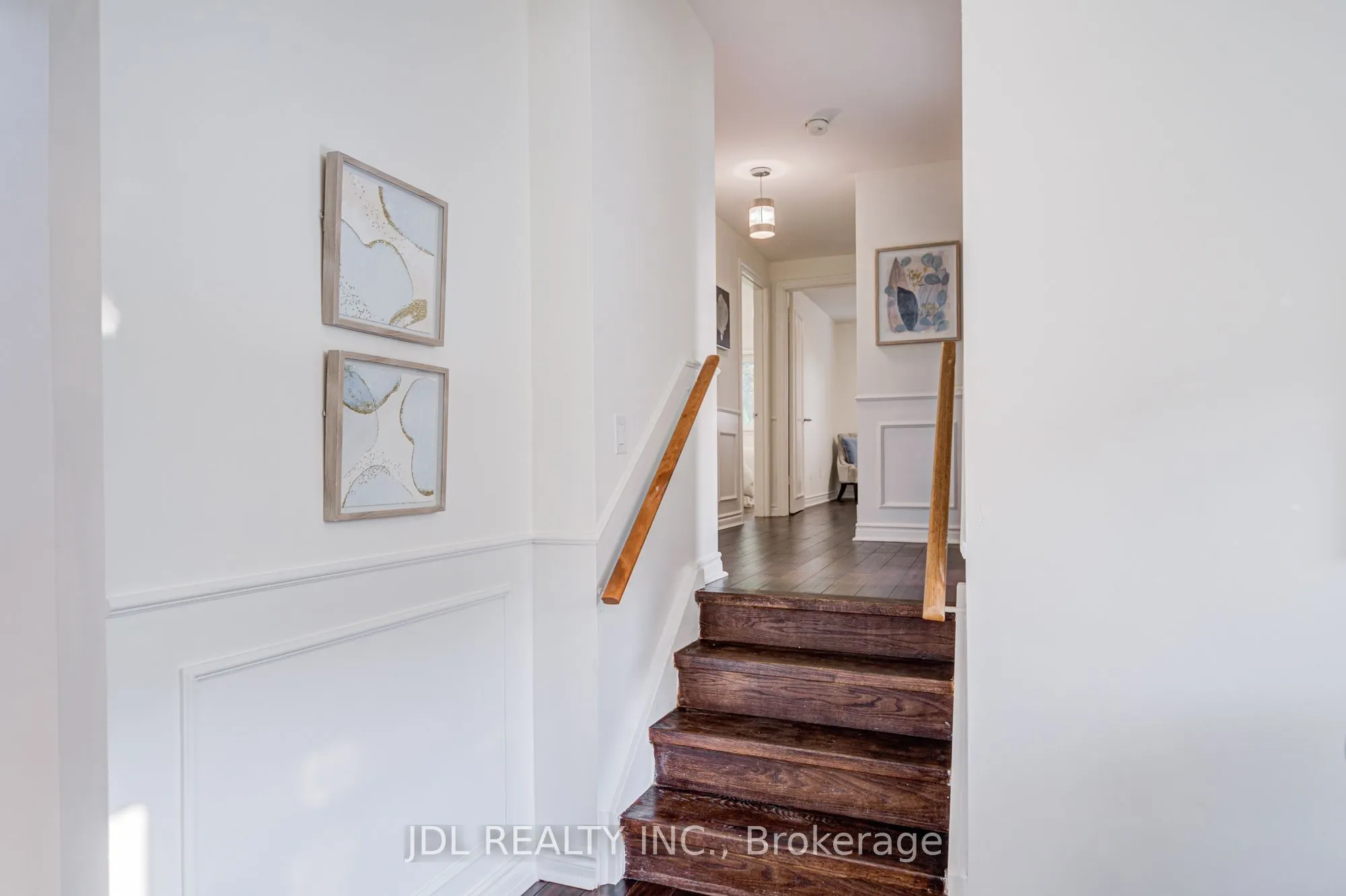 6 Norhead Avenue