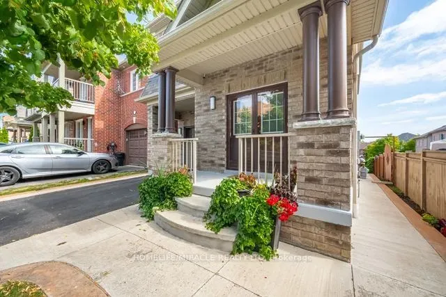 25 Luce Drive E