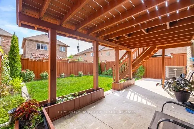 25 Luce Drive E
