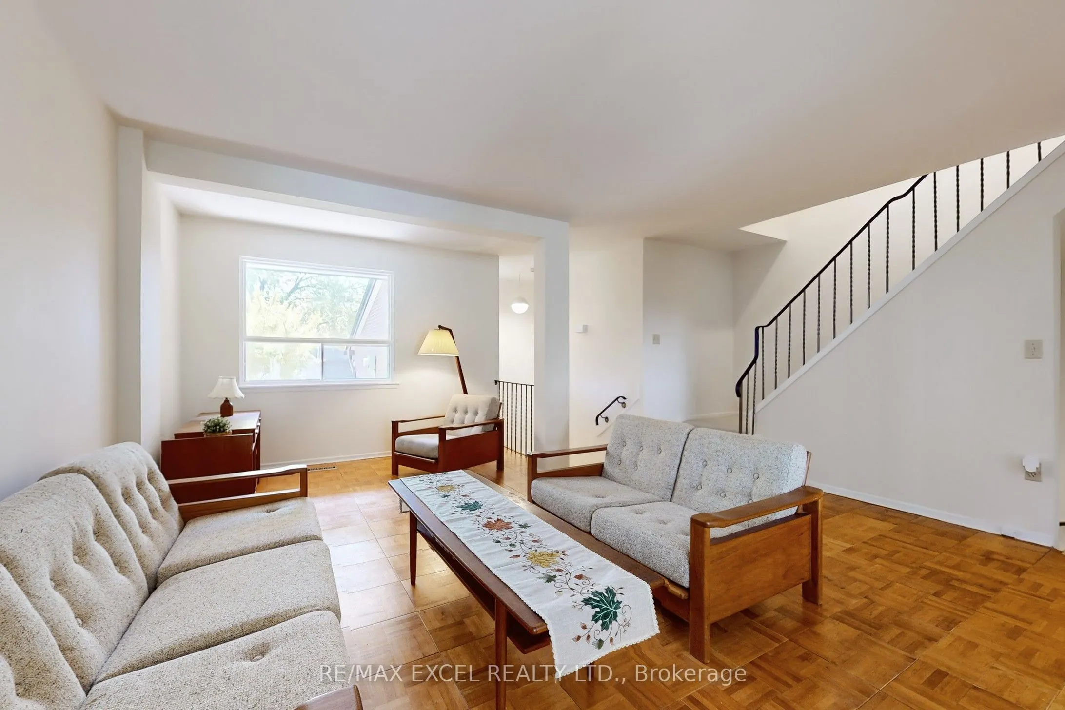 161 Carolbreen Square