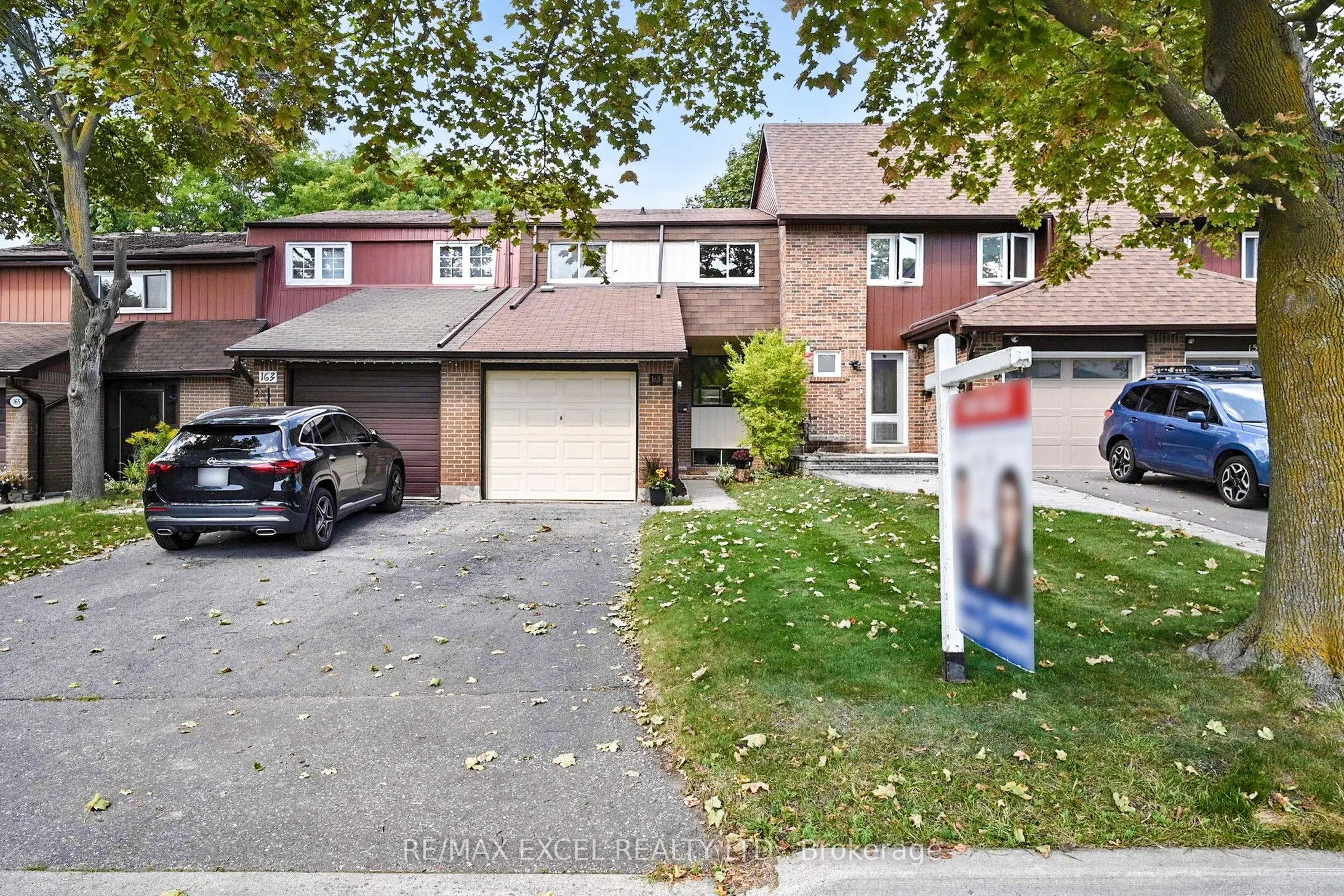 161 Carolbreen Square