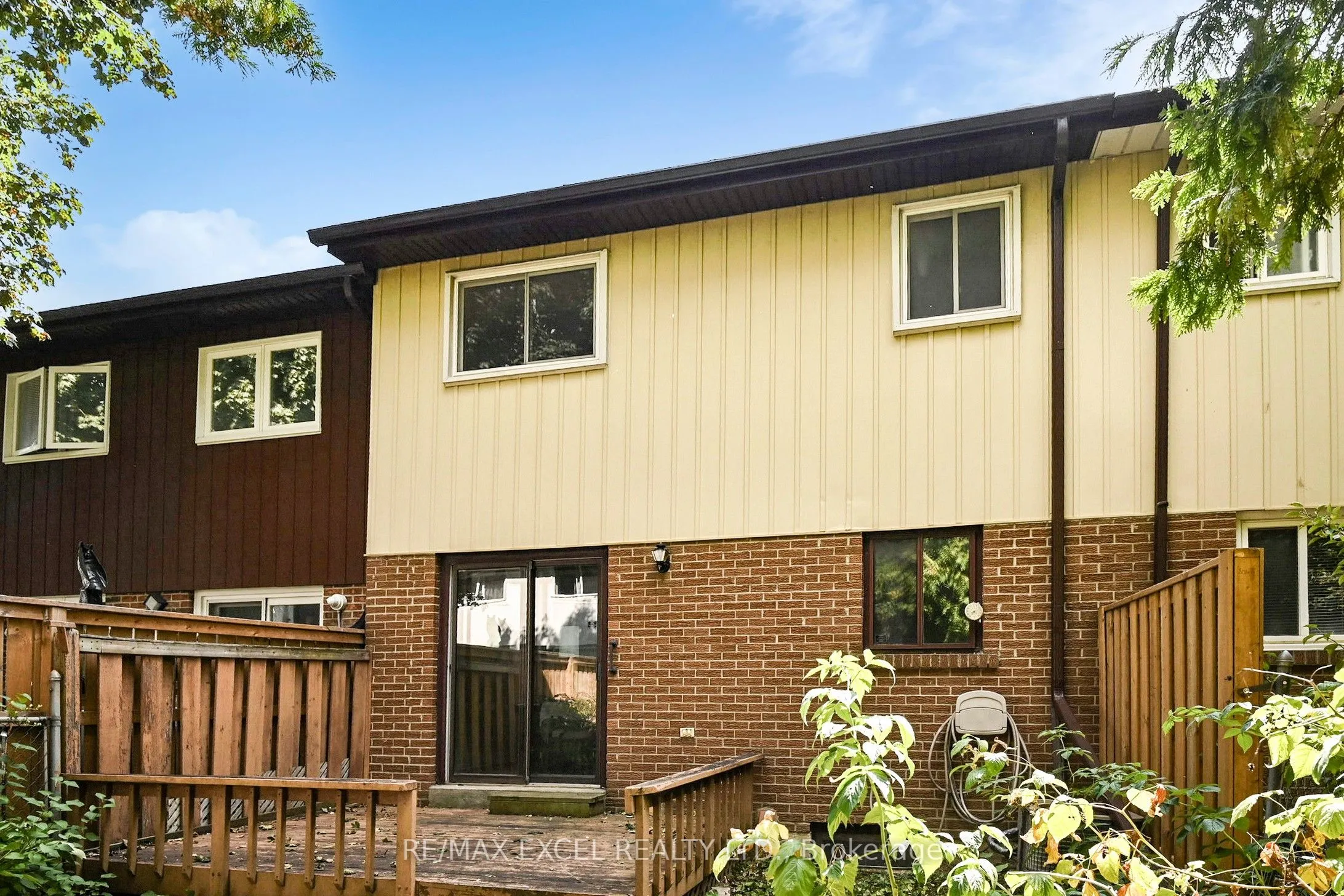 161 Carolbreen Square