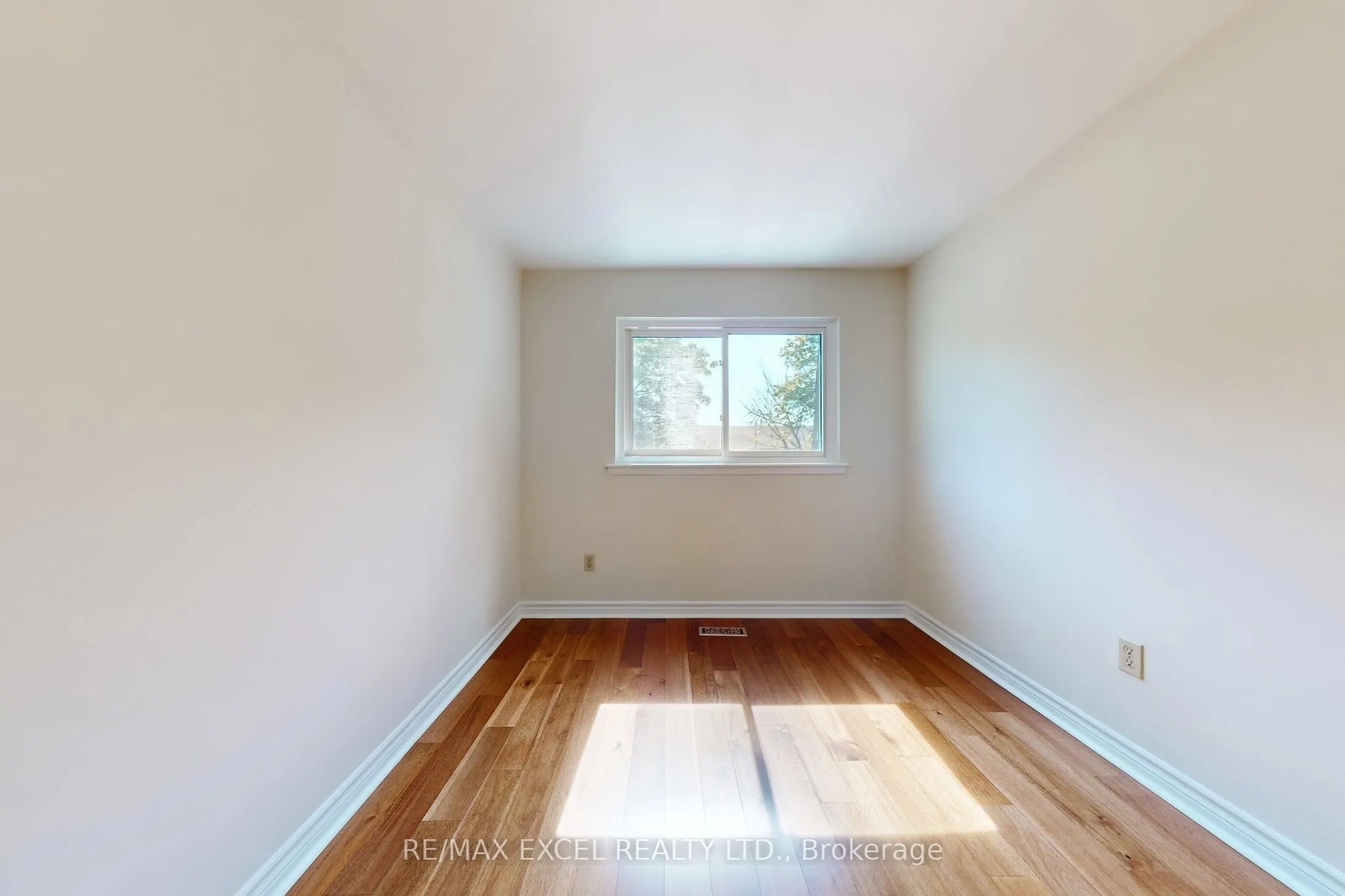 161 Carolbreen Square