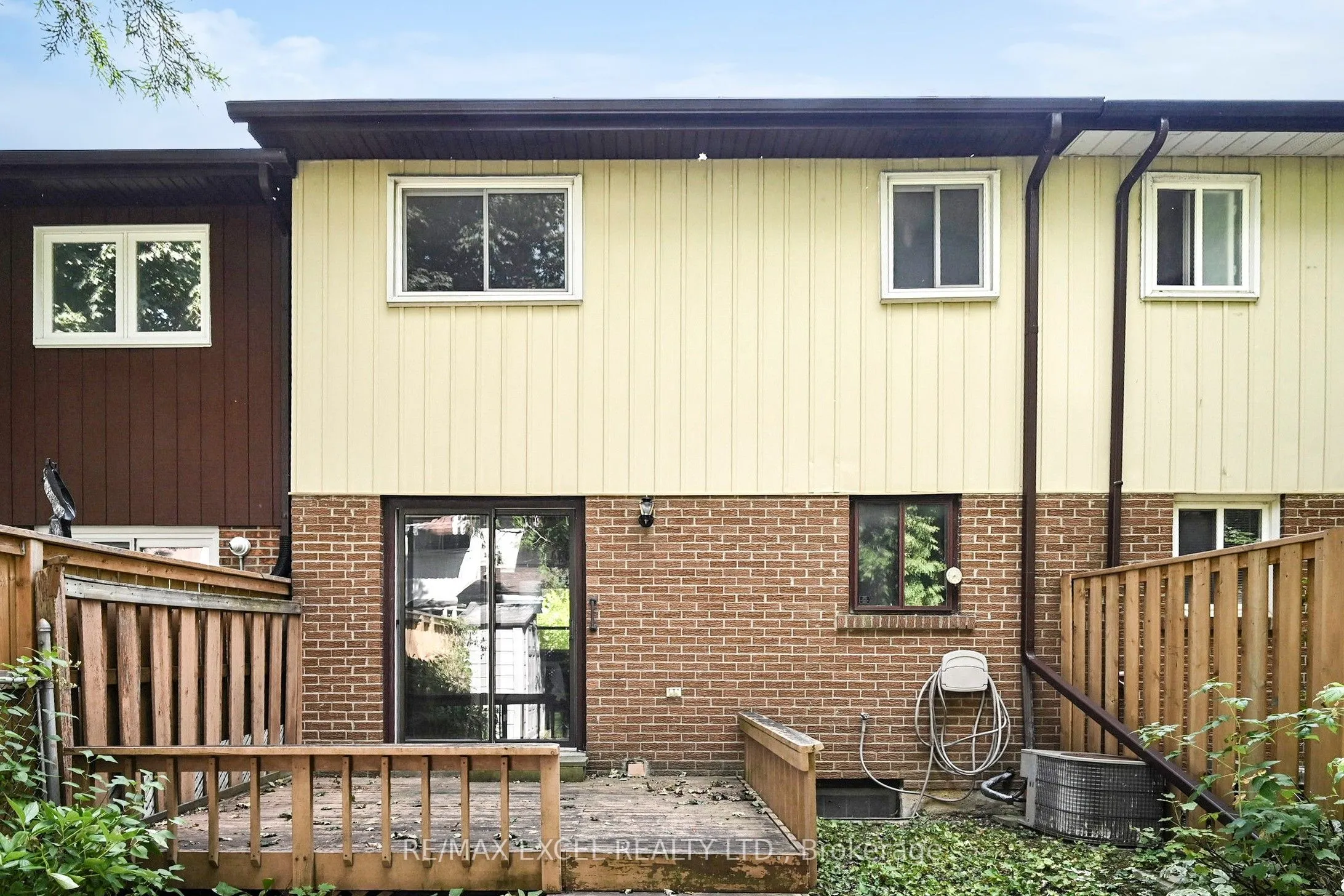 161 Carolbreen Square
