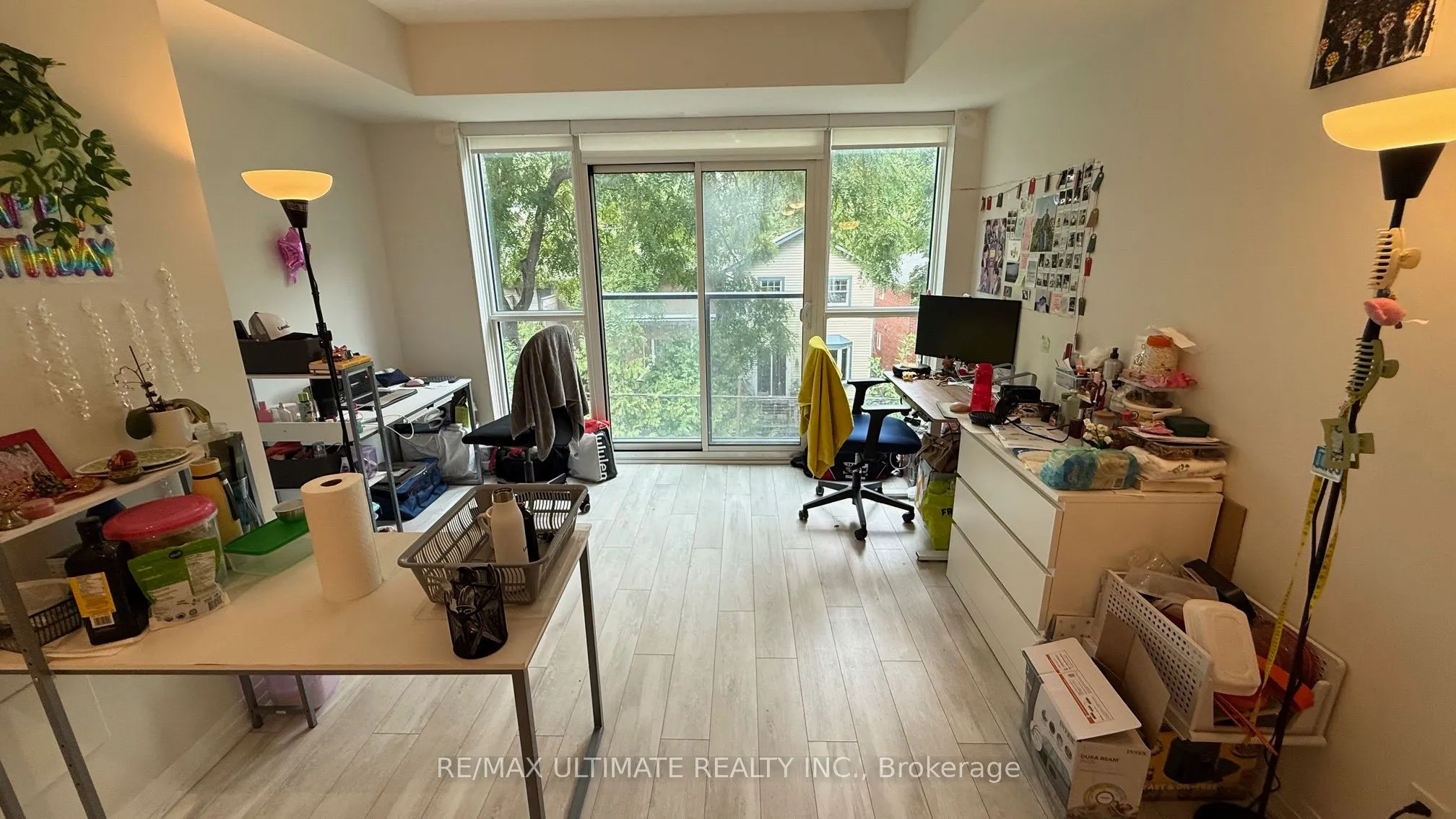 1630 Queen Street E, #301
