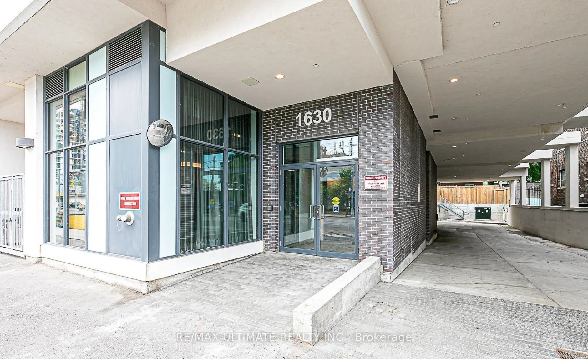 1630 Queen Street E, #301