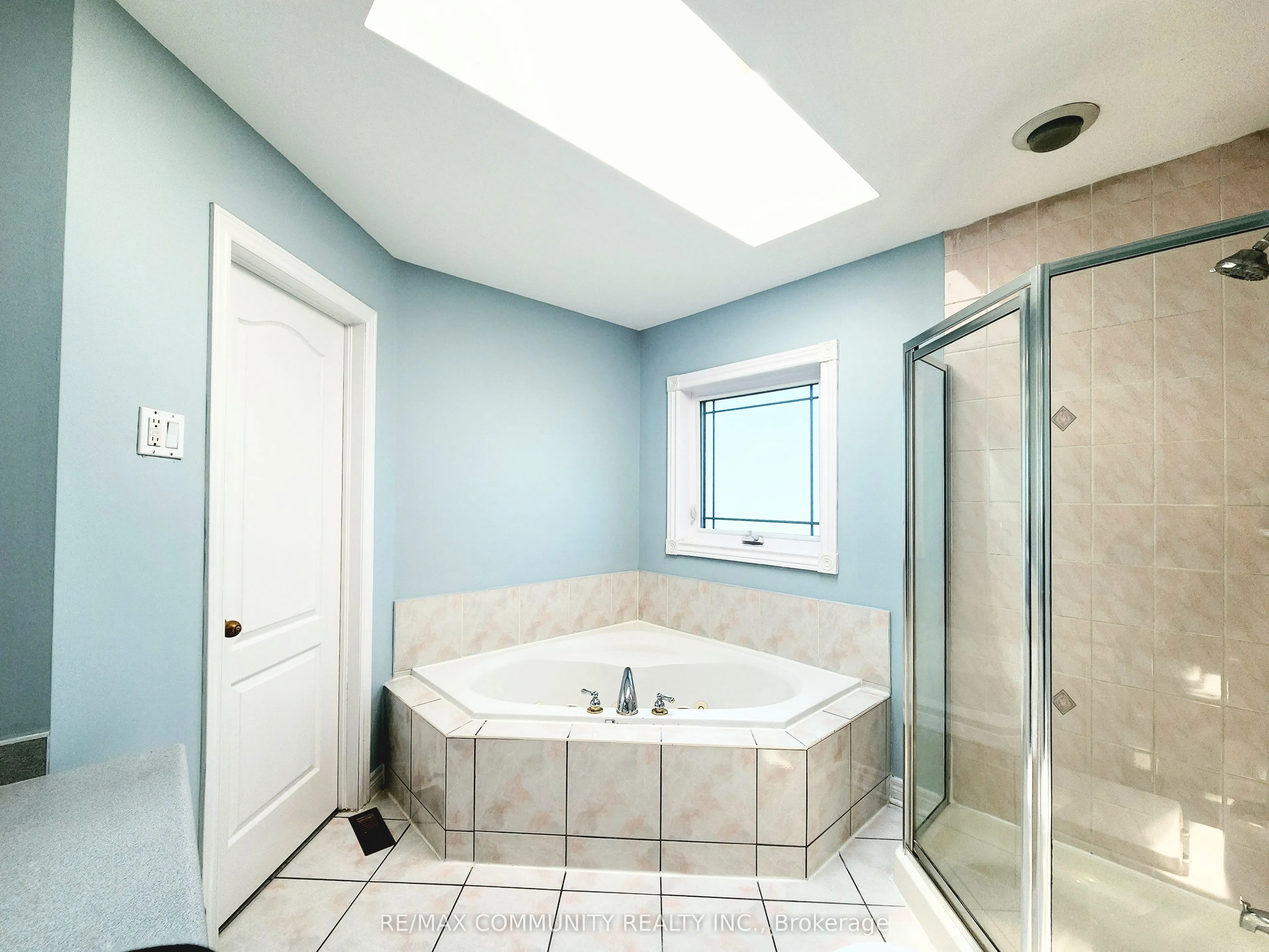 61 Chartway Boulevard, #Main