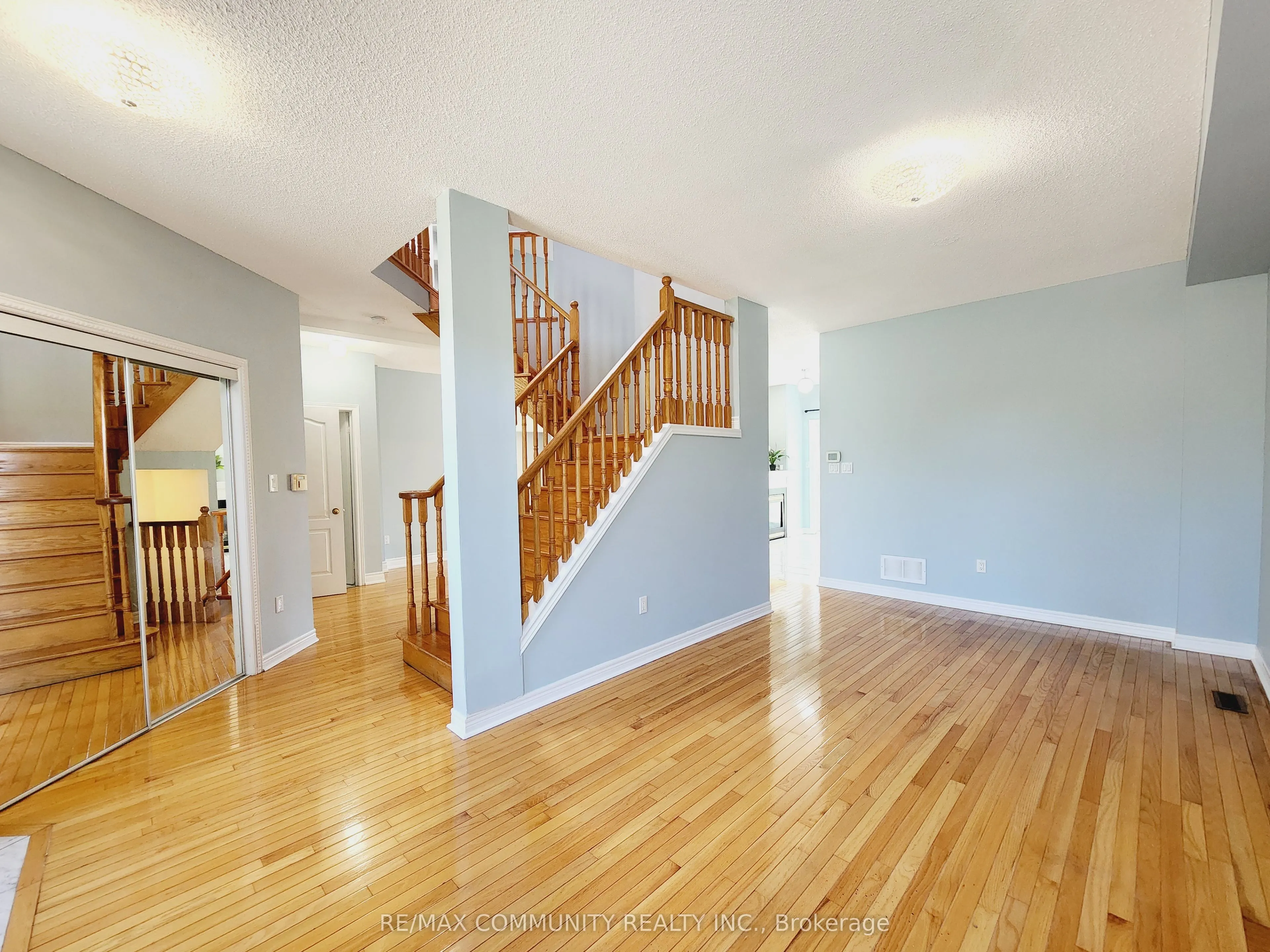 61 Chartway Boulevard, #Main