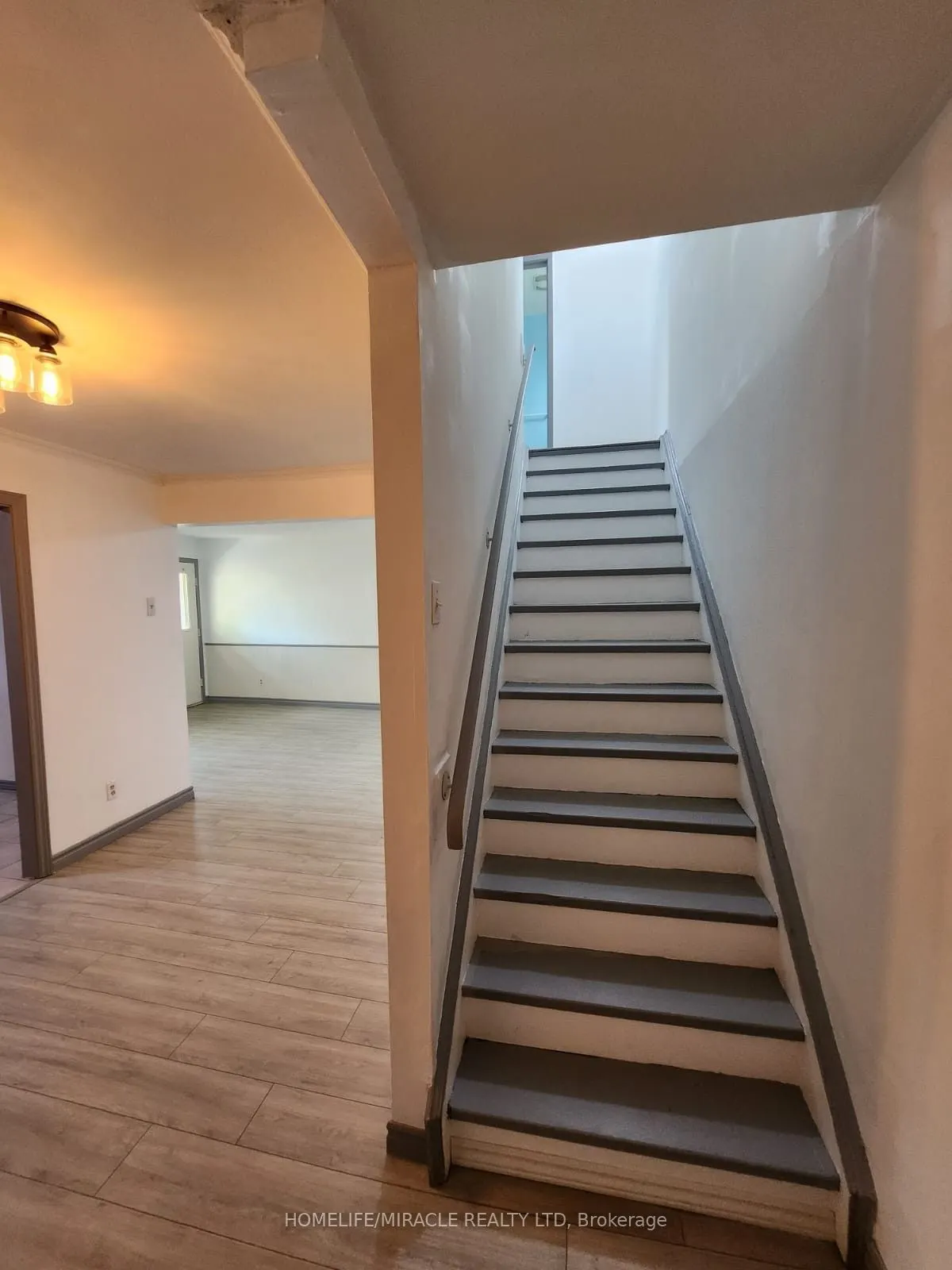 1100 Oxford Street, #2