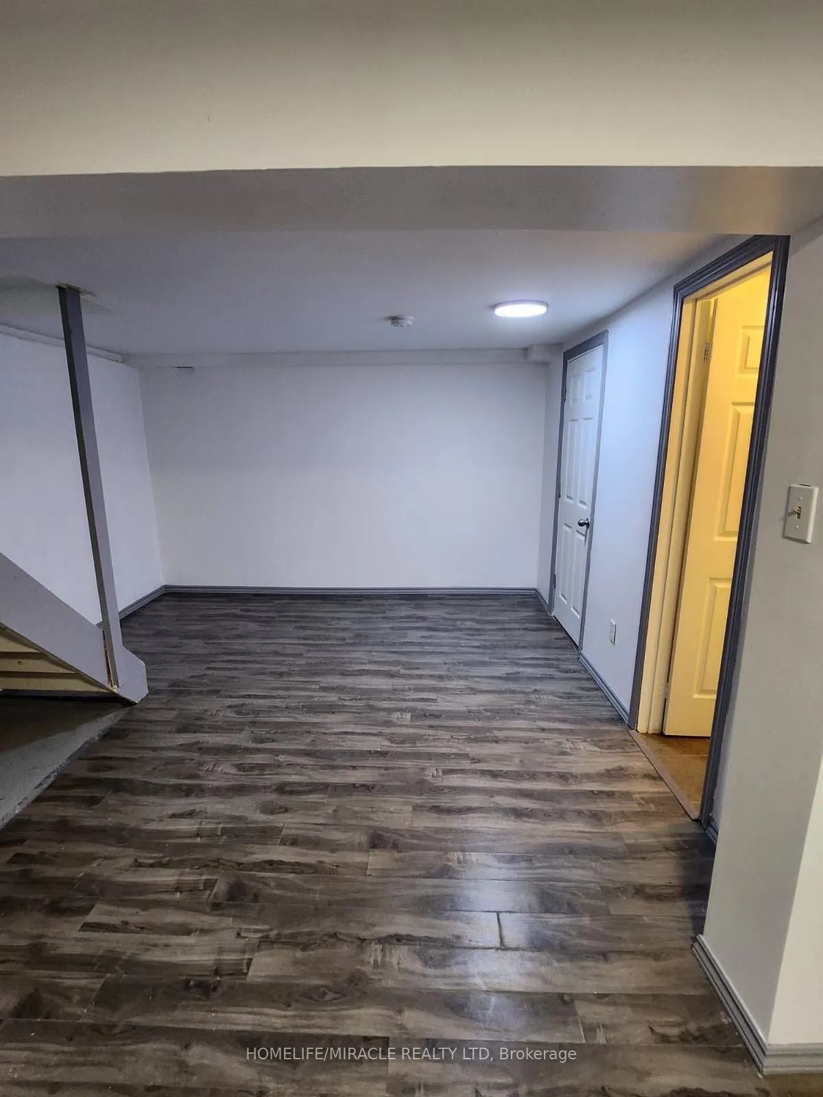 1100 Oxford Street, #2