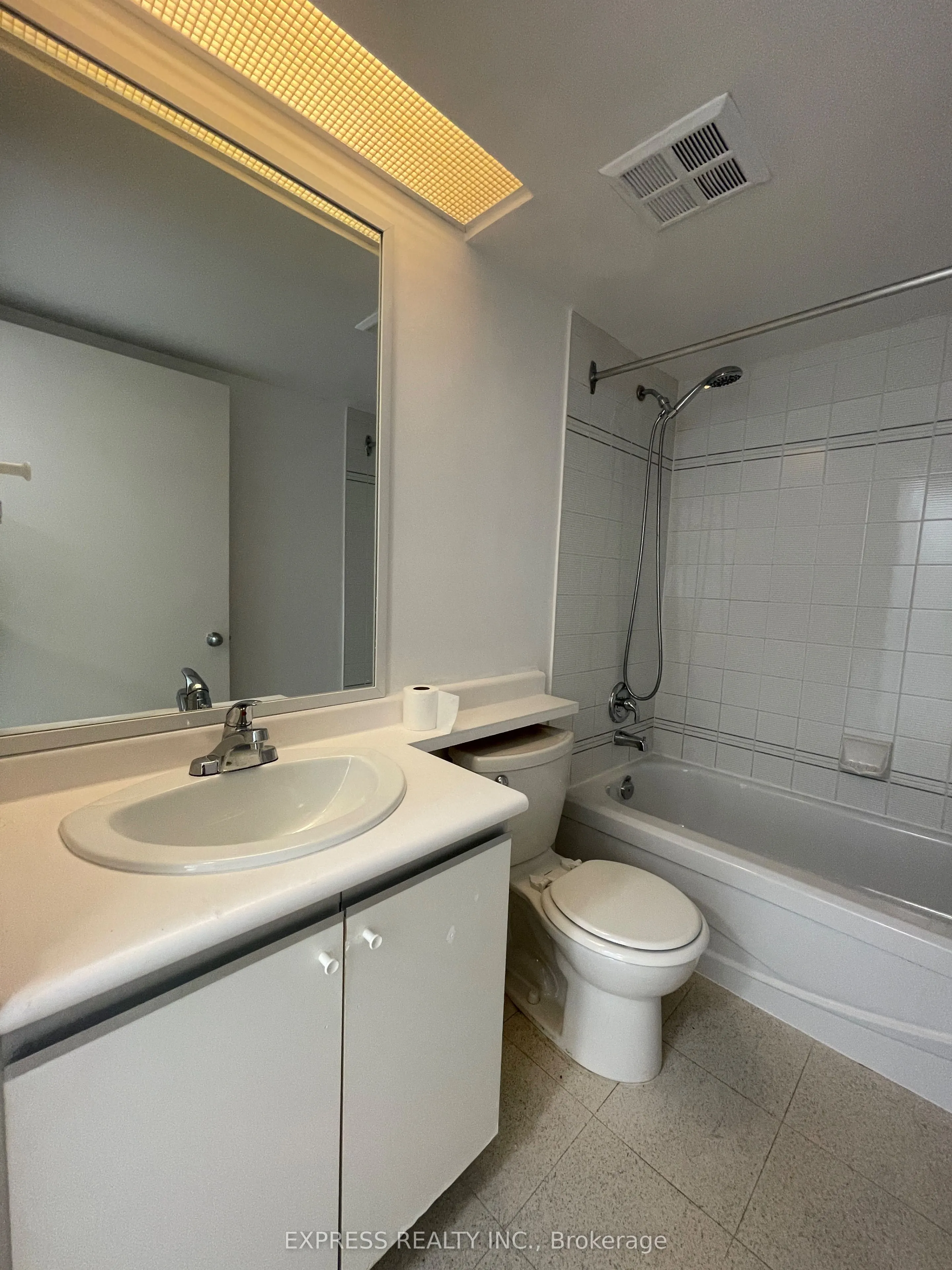 2460 Eglinton Avenue E, #917