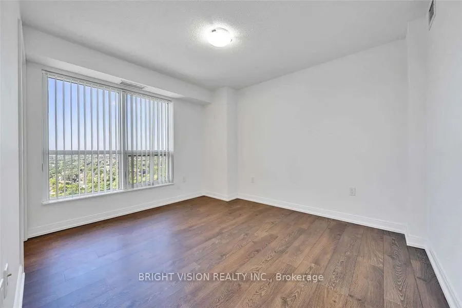 275 Village Green Square, #1922