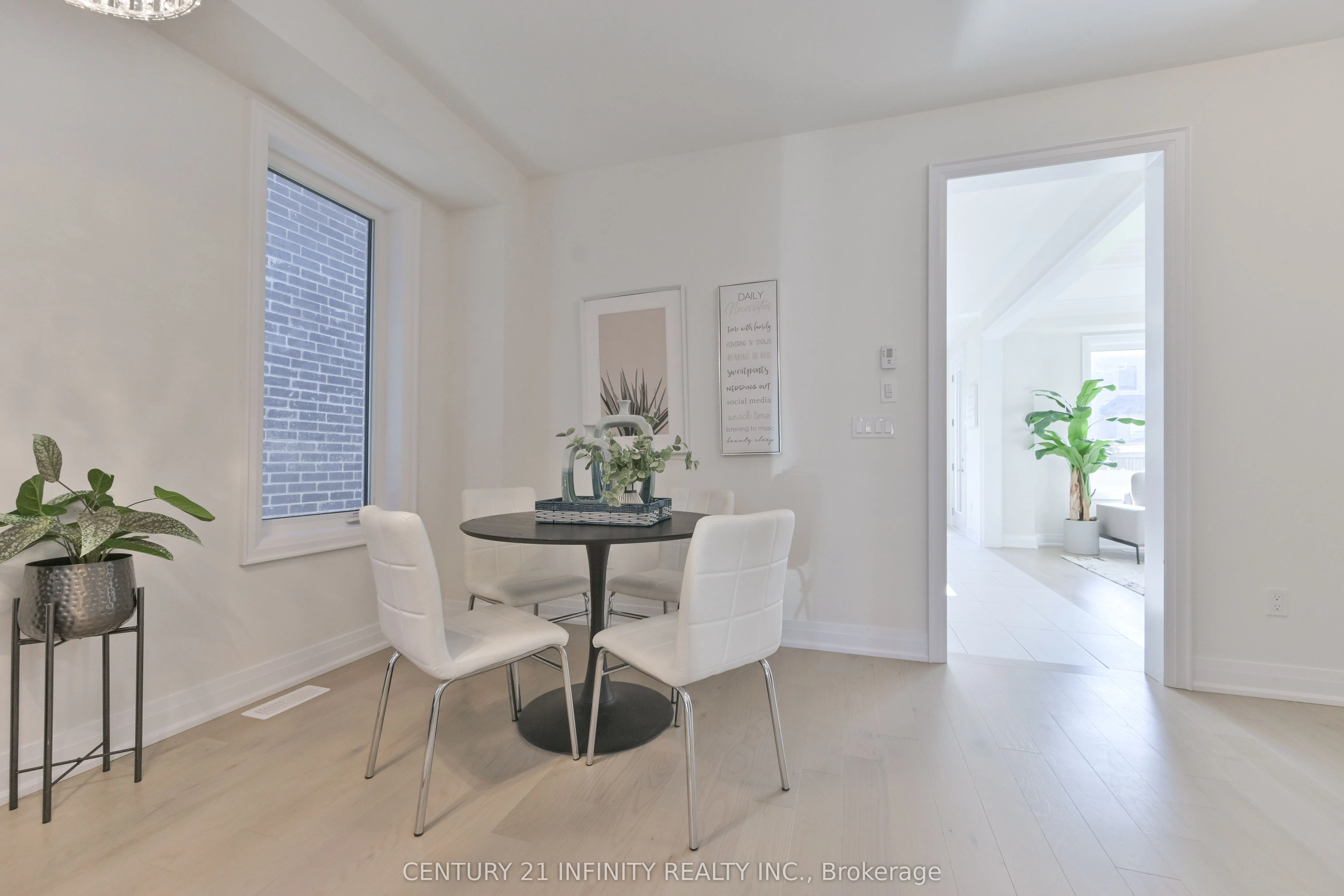 10 Hoad Street