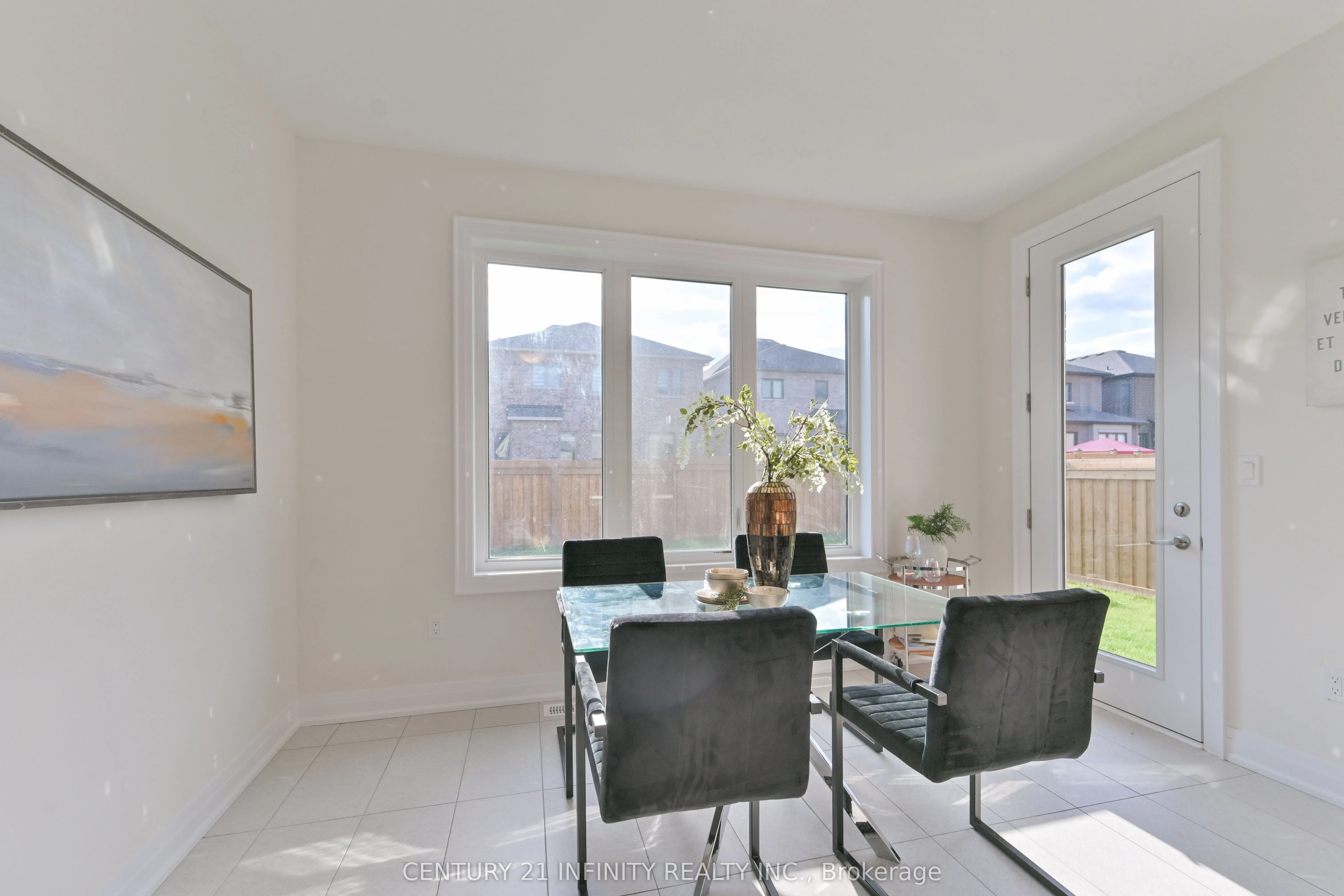10 Hoad Street