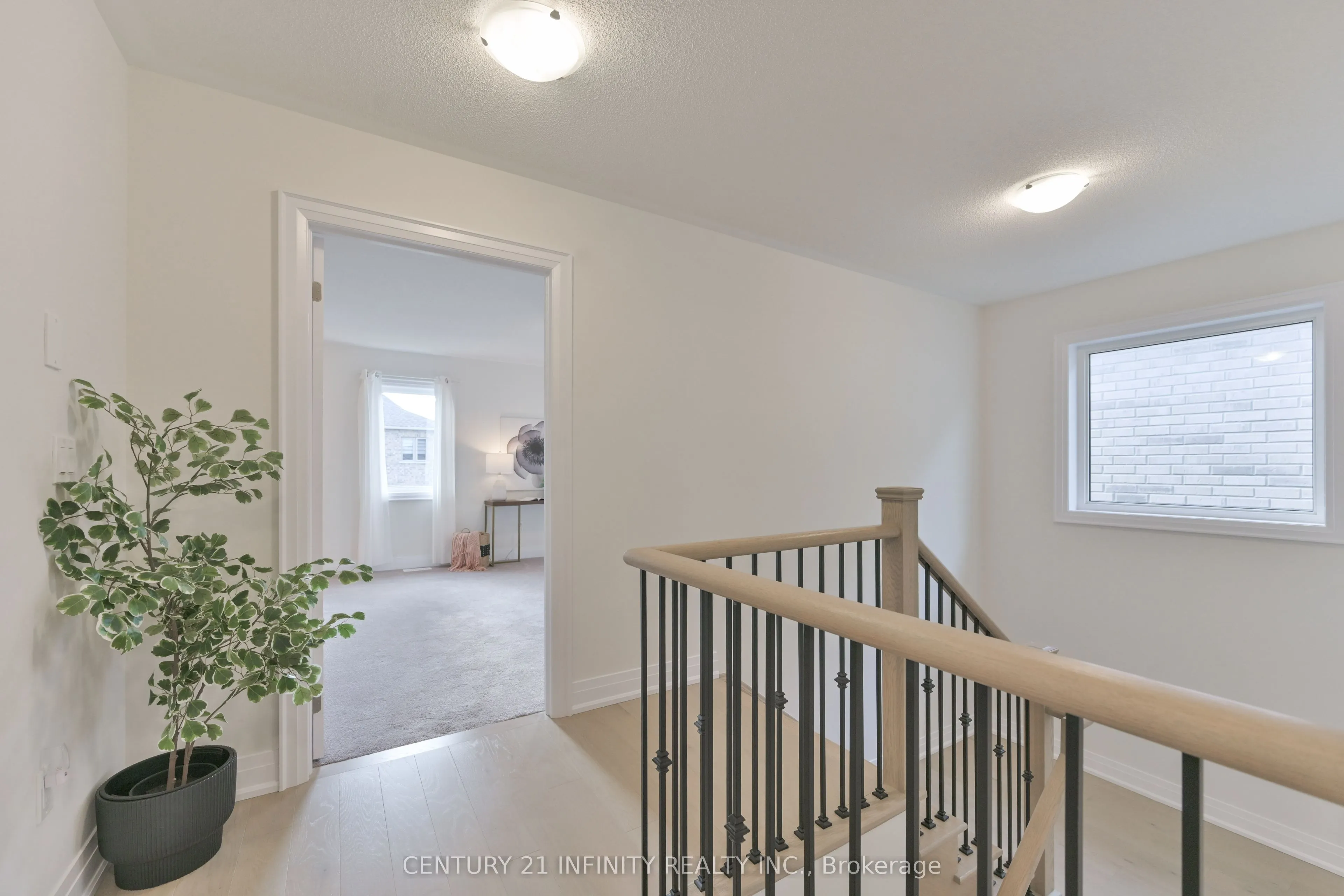 10 Hoad Street