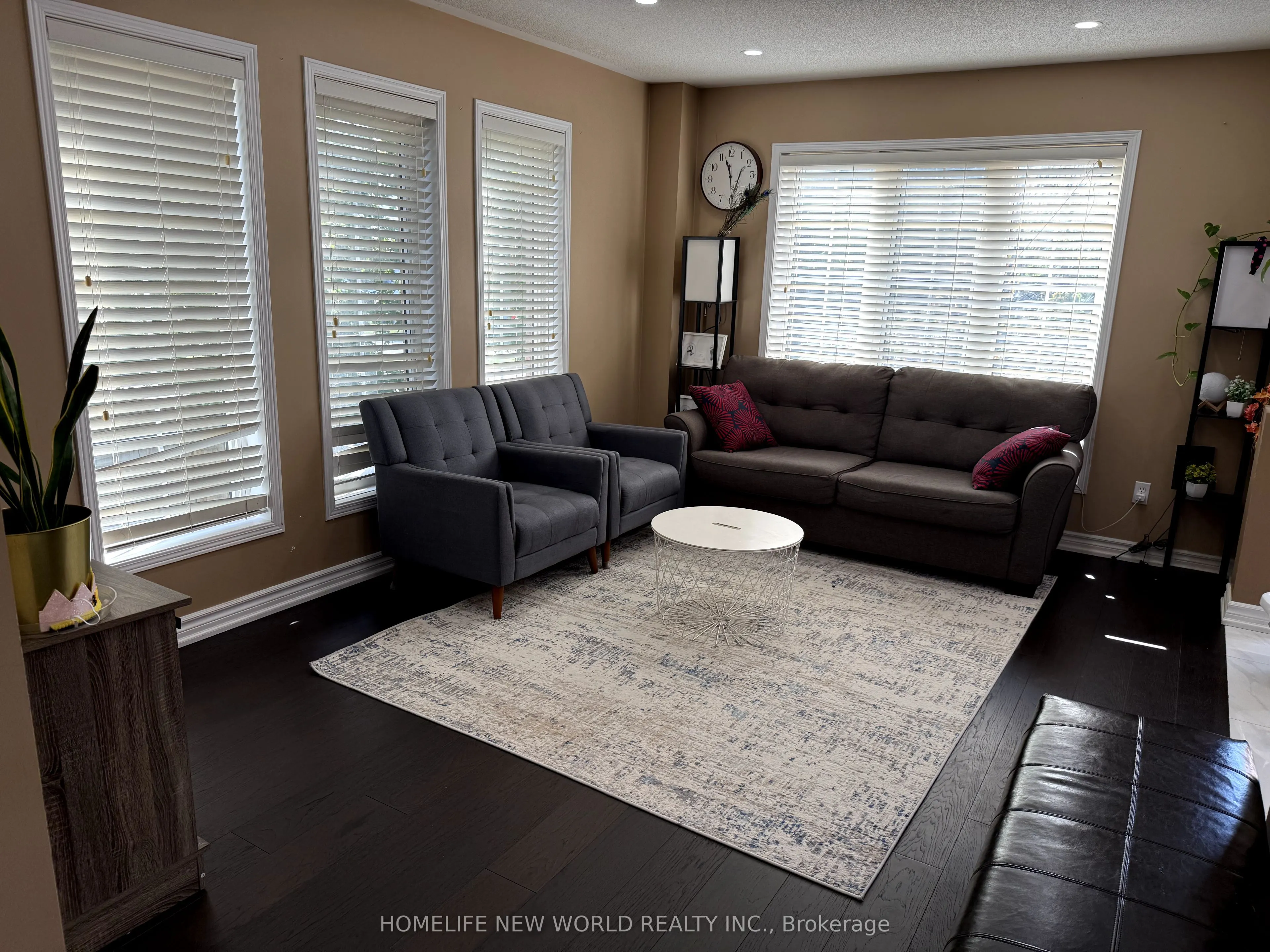 13 Tasker Crescent