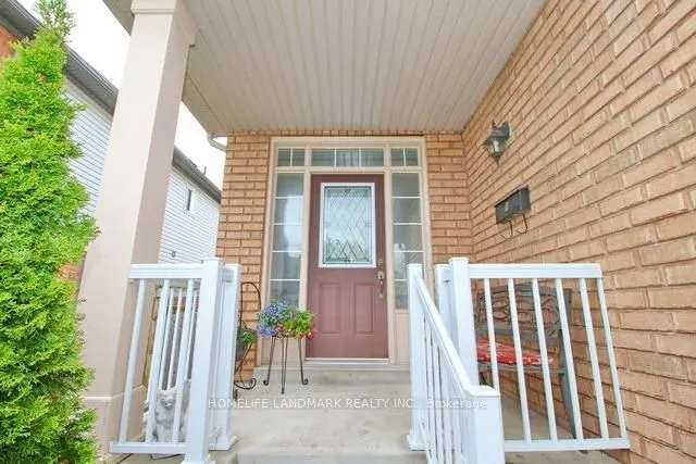 9 Presley Crescent