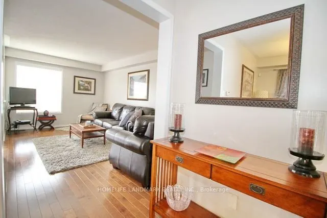 9 Presley Crescent