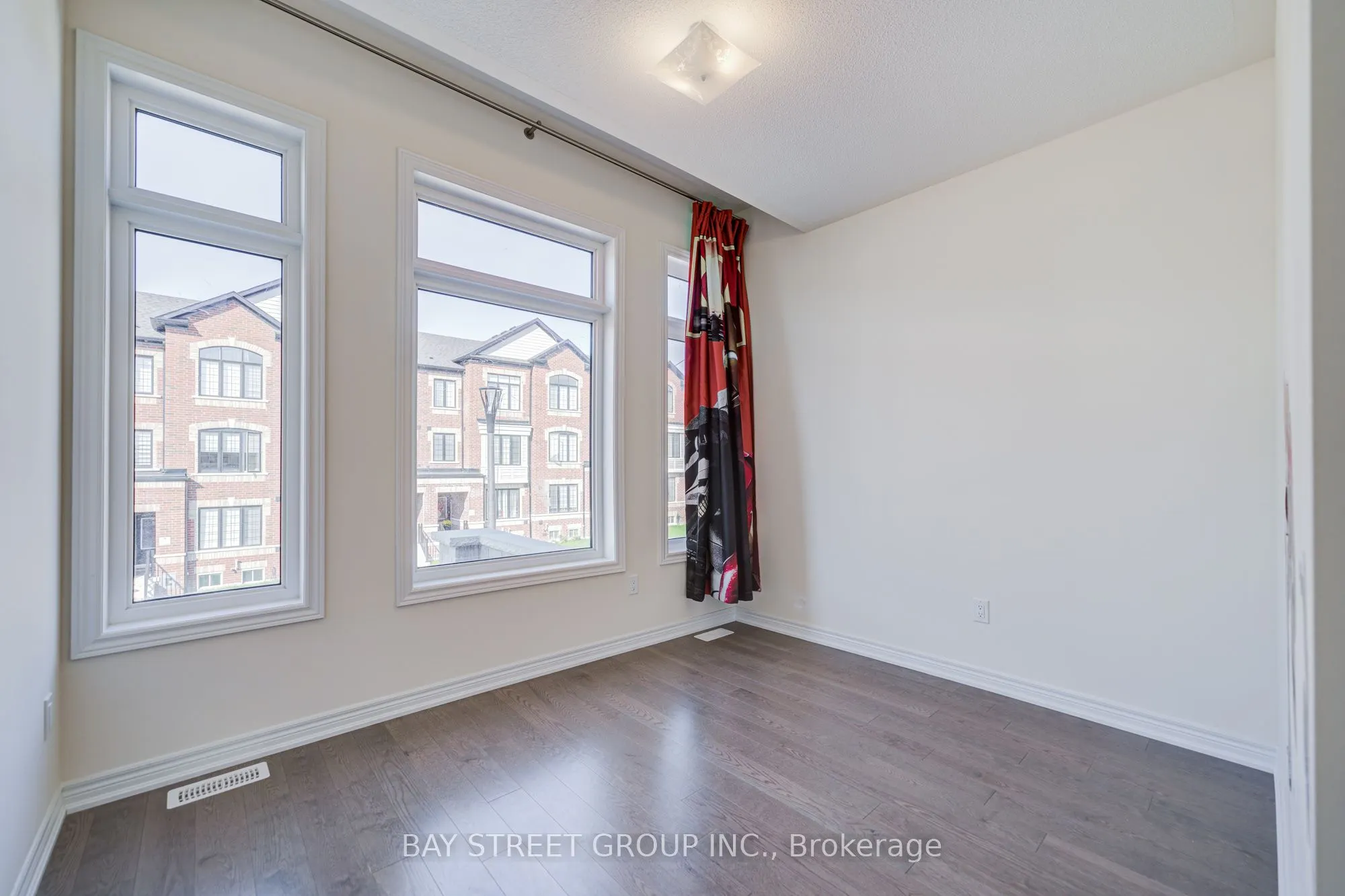 2643 Delphinium Trail