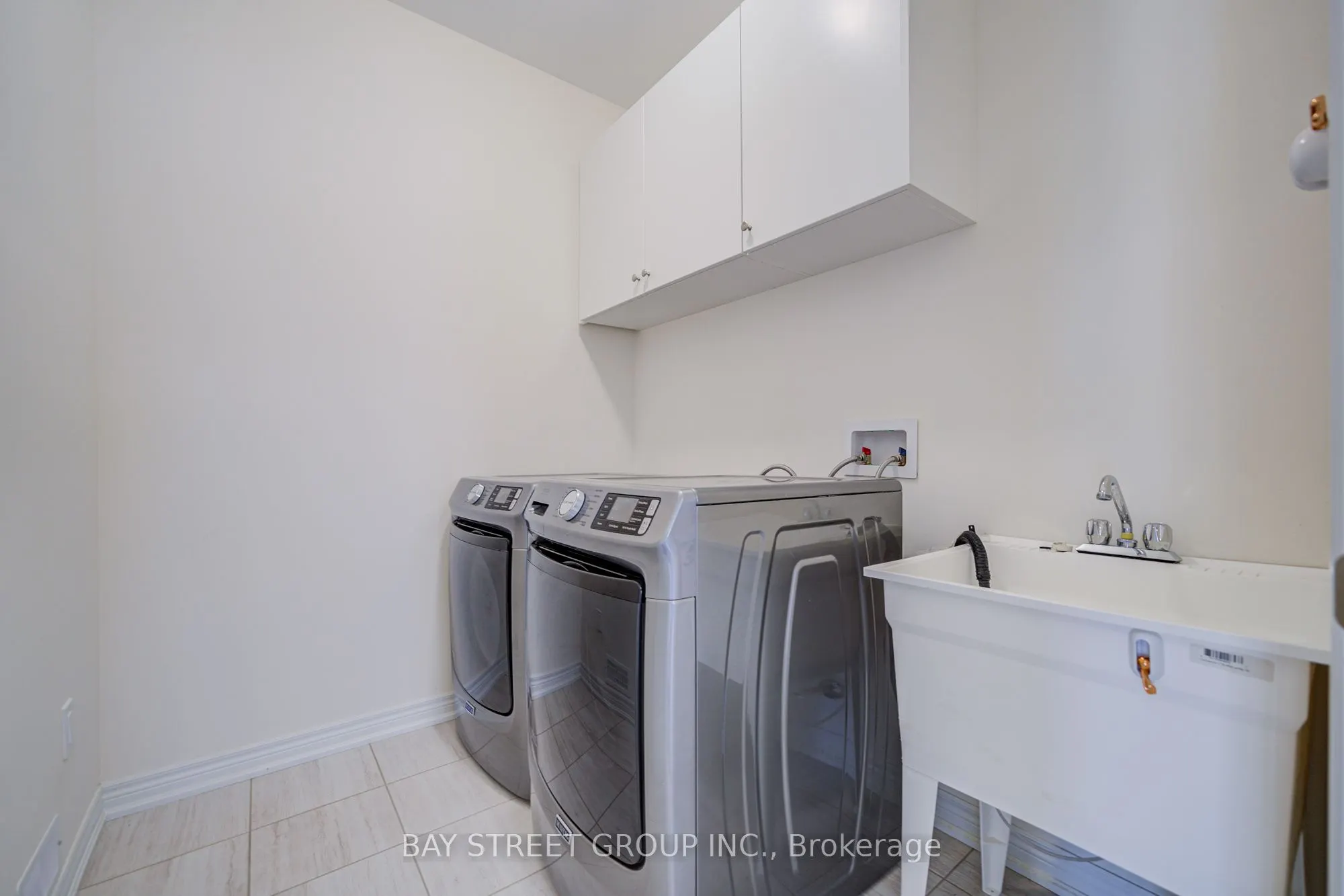 2643 Delphinium Trail
