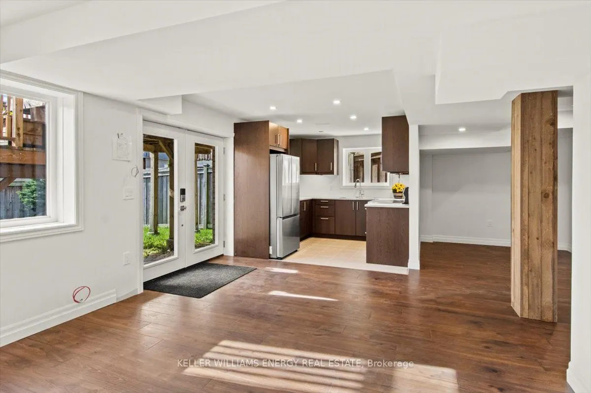 213 Glenabbey Drive