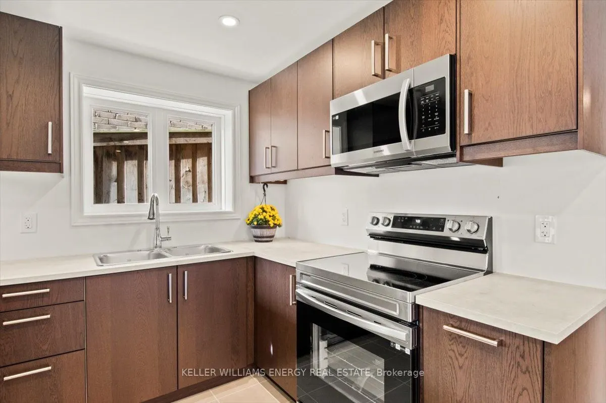 213 Glenabbey Drive