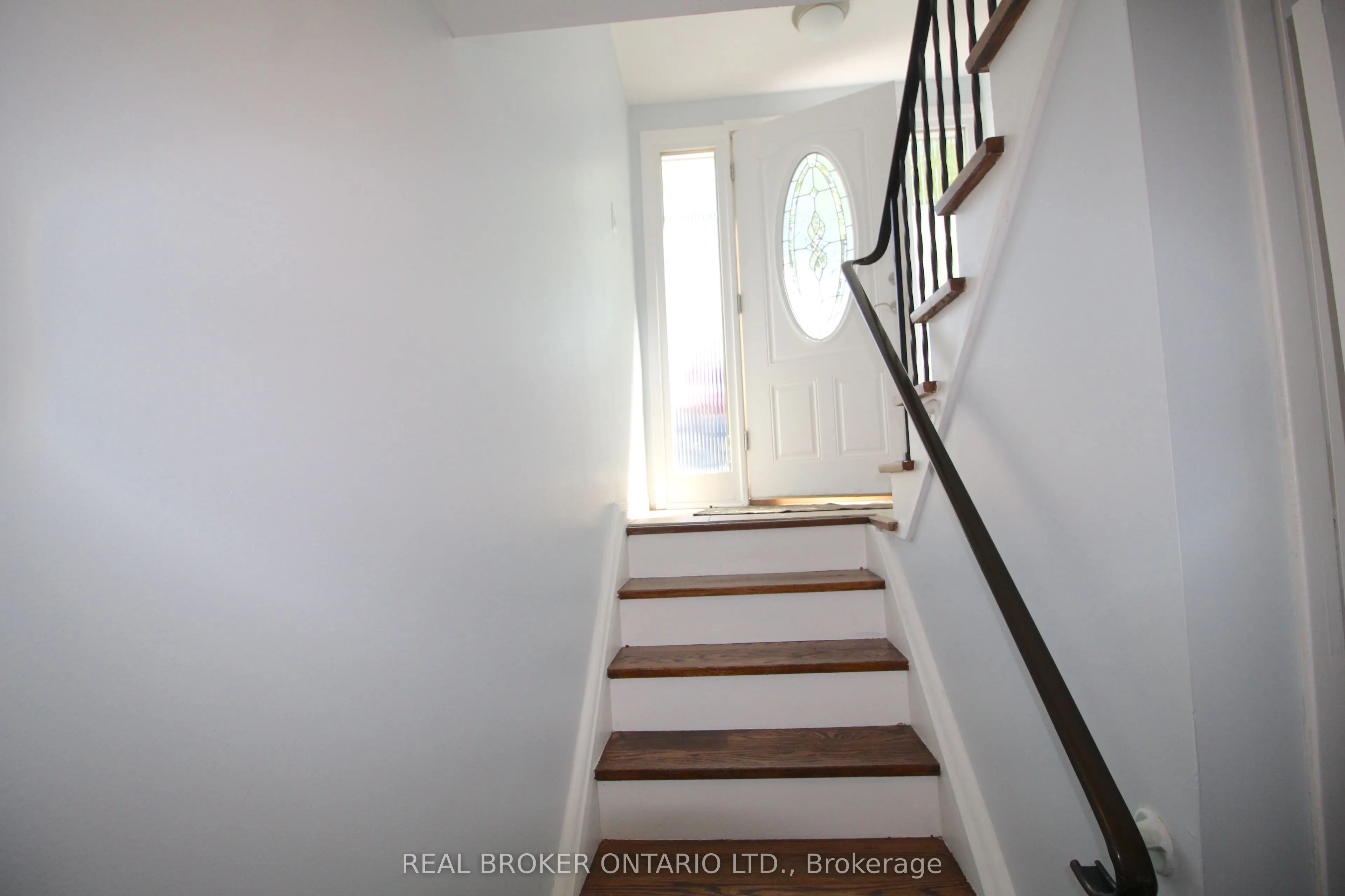 658 Berwick Crescent