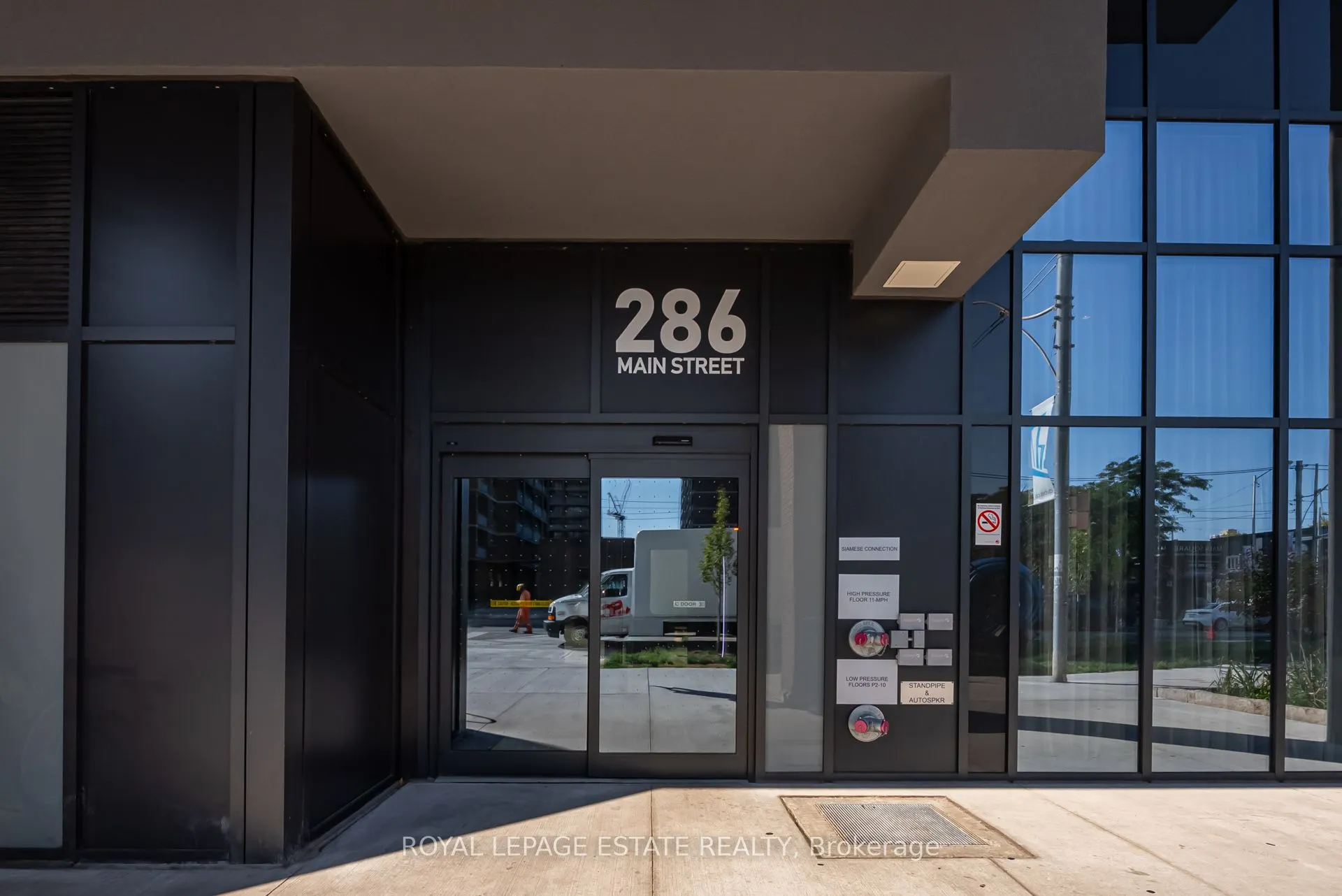 286 Main Street, #1806