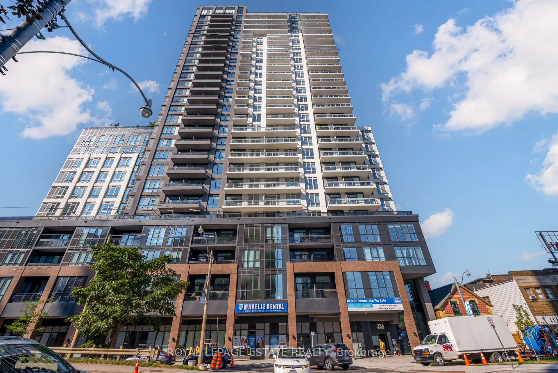 286 Main Street, #1806