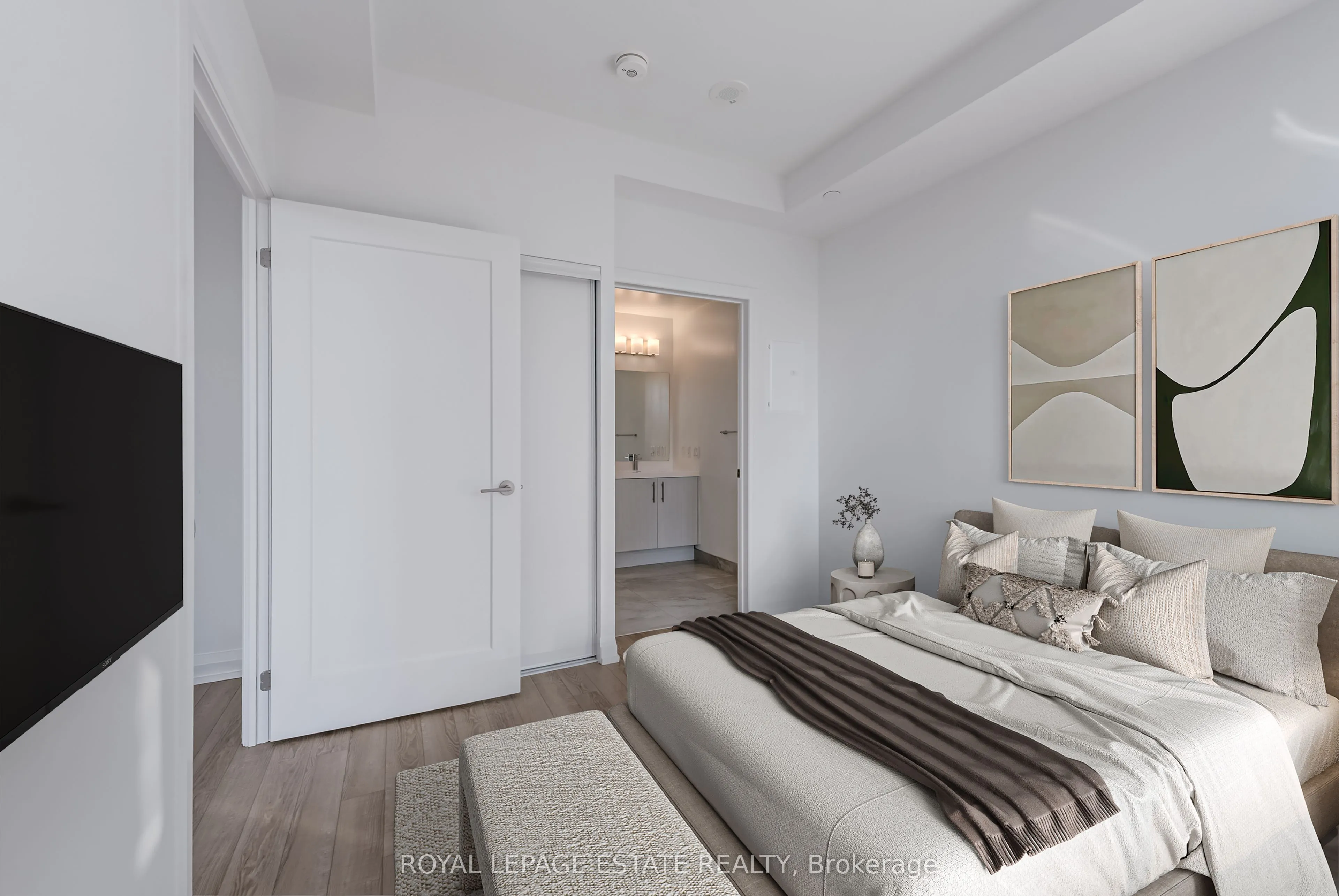 286 Main Street, #1806